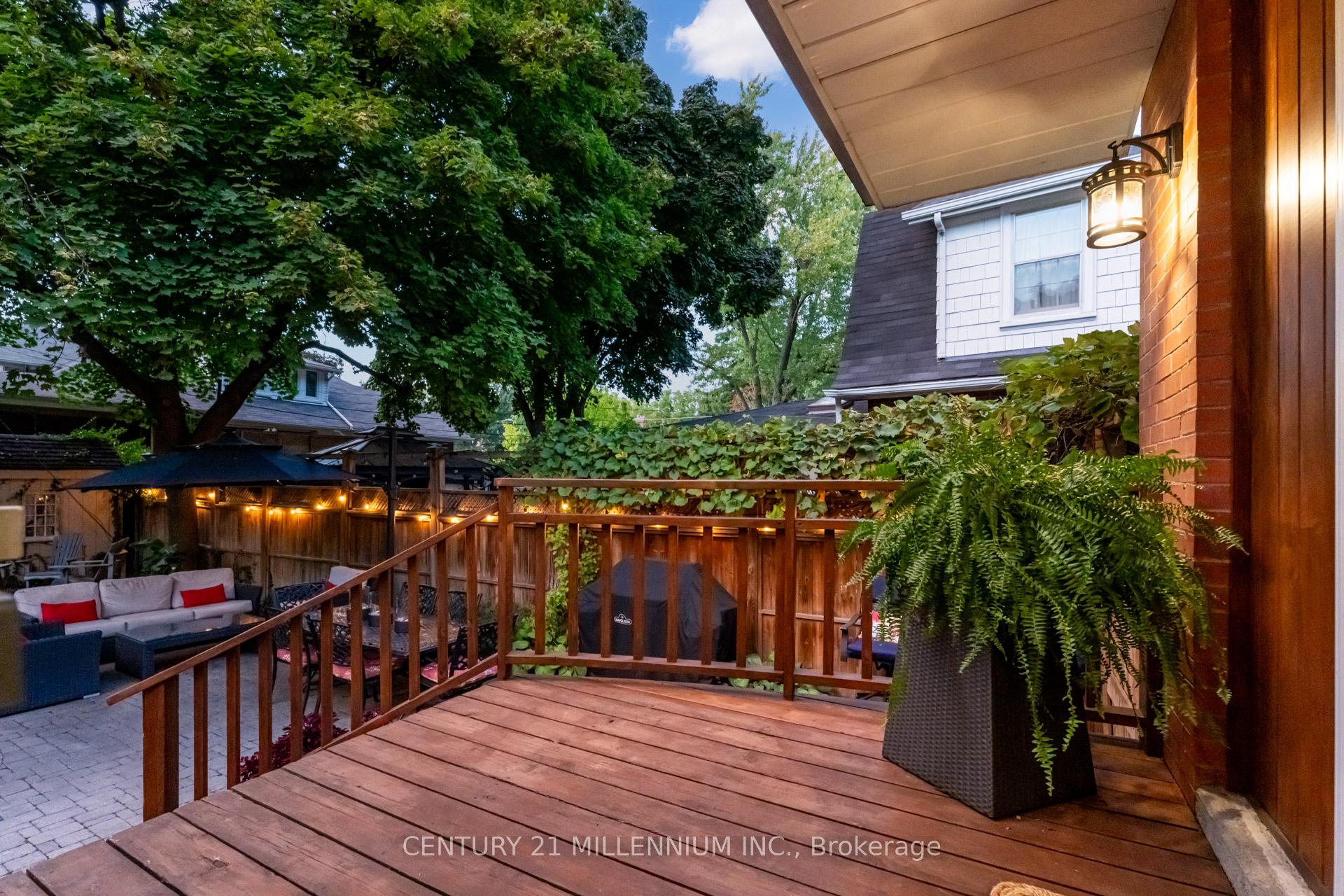 Photo 16 of 22 Frederick Street, Brampton, Downtown Brampton — HOMEH