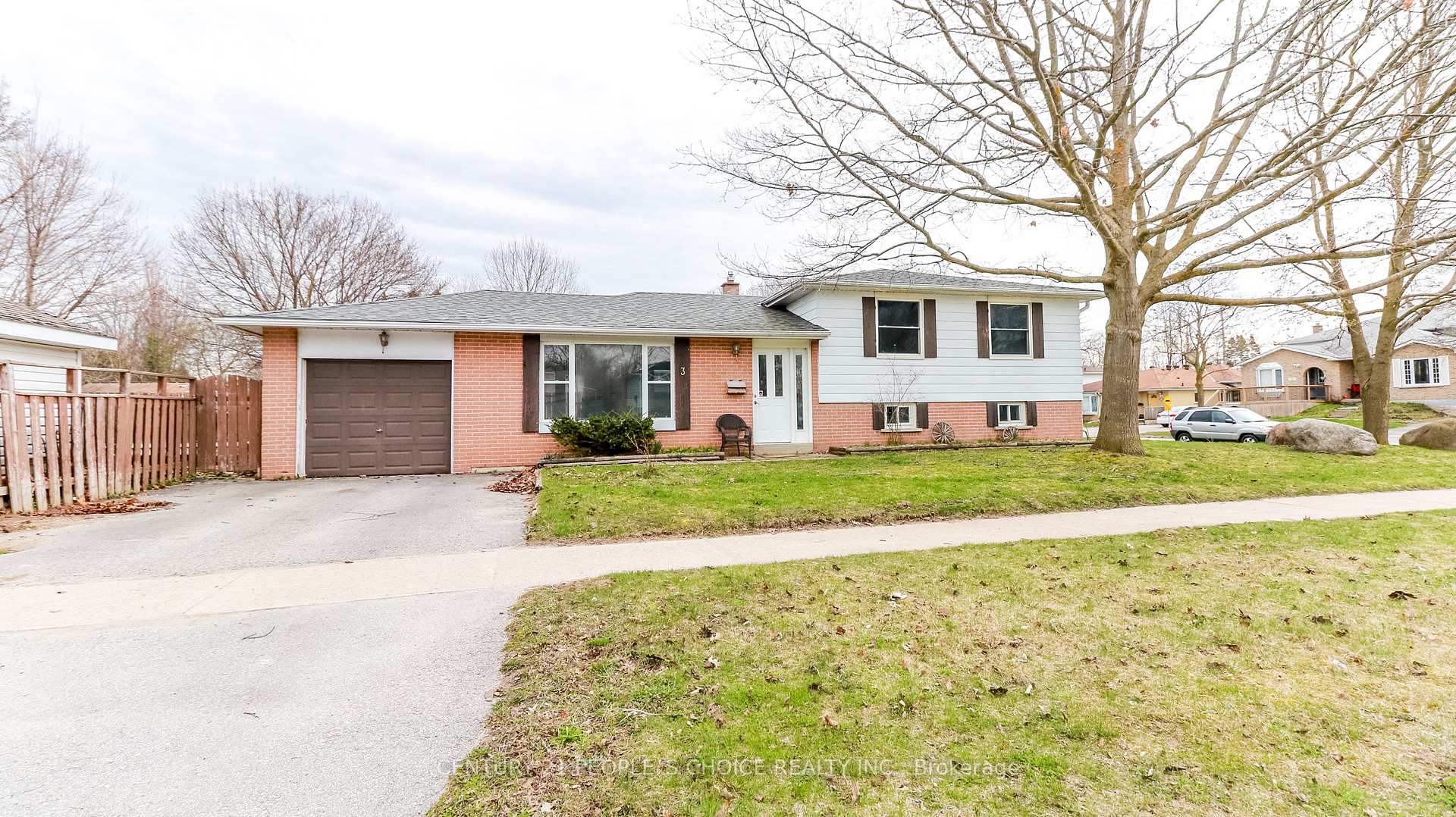 Photo 1 of 3 Lonsdale Place, Barrie, Grove East — HOMEH