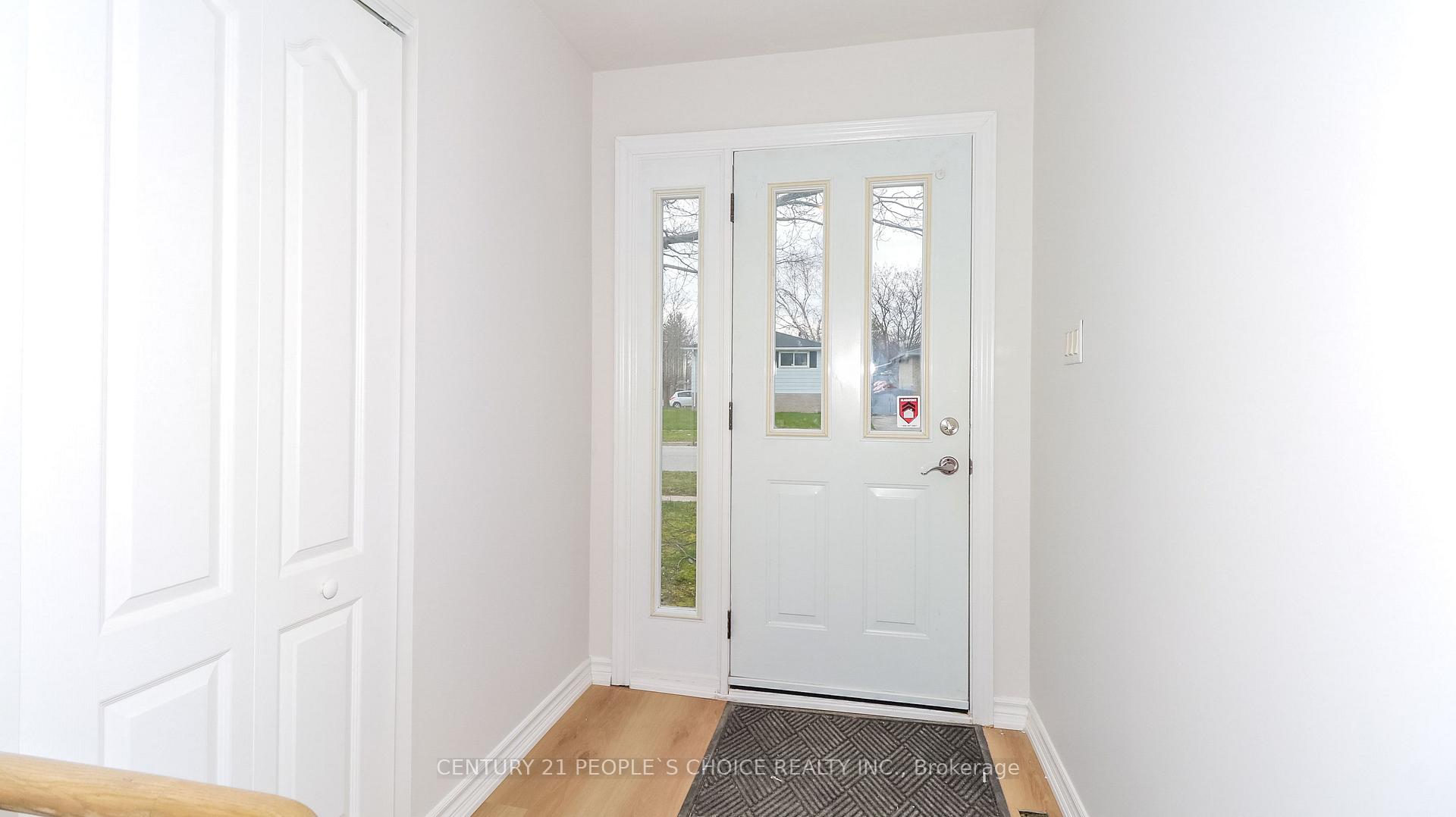 Photo 2 of 3 Lonsdale Place, Barrie, Grove East — HOMEH