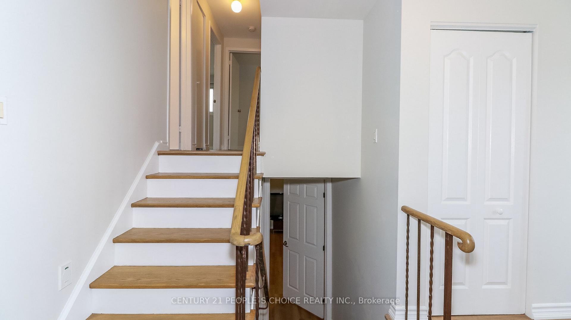 Photo 3 of 3 Lonsdale Place, Barrie, Grove East — HOMEH