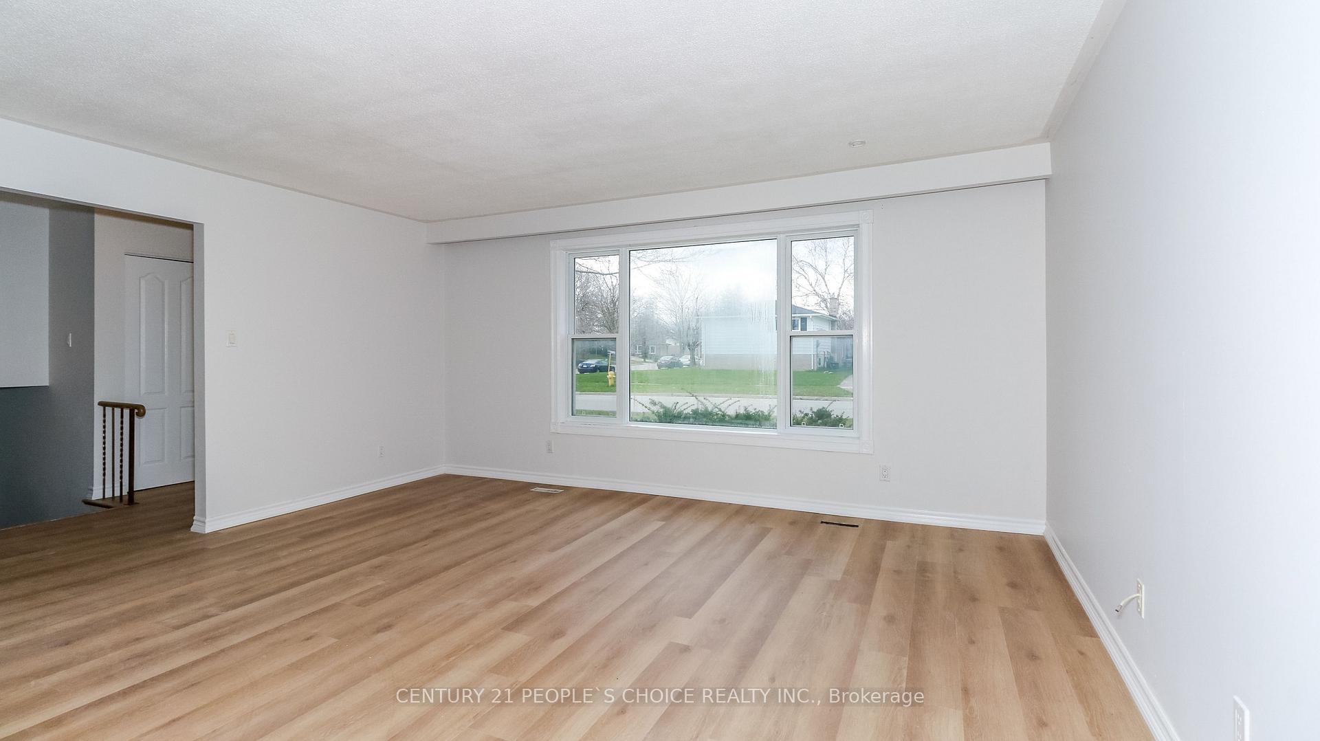 Photo 19 of 3 Lonsdale Place, Barrie, Grove East — HOMEH