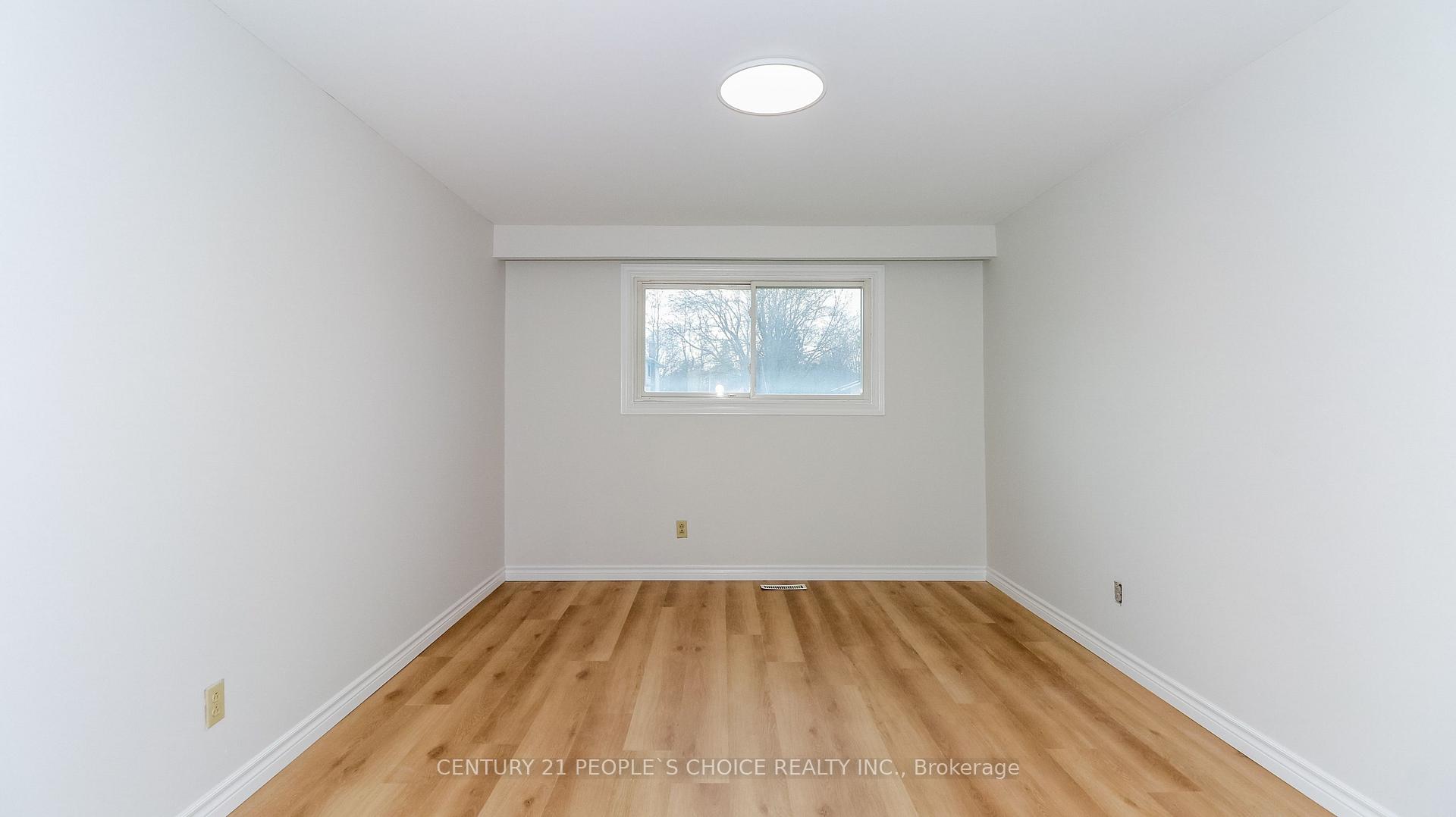 Photo 6 of 3 Lonsdale Place, Barrie, Grove East — HOMEH