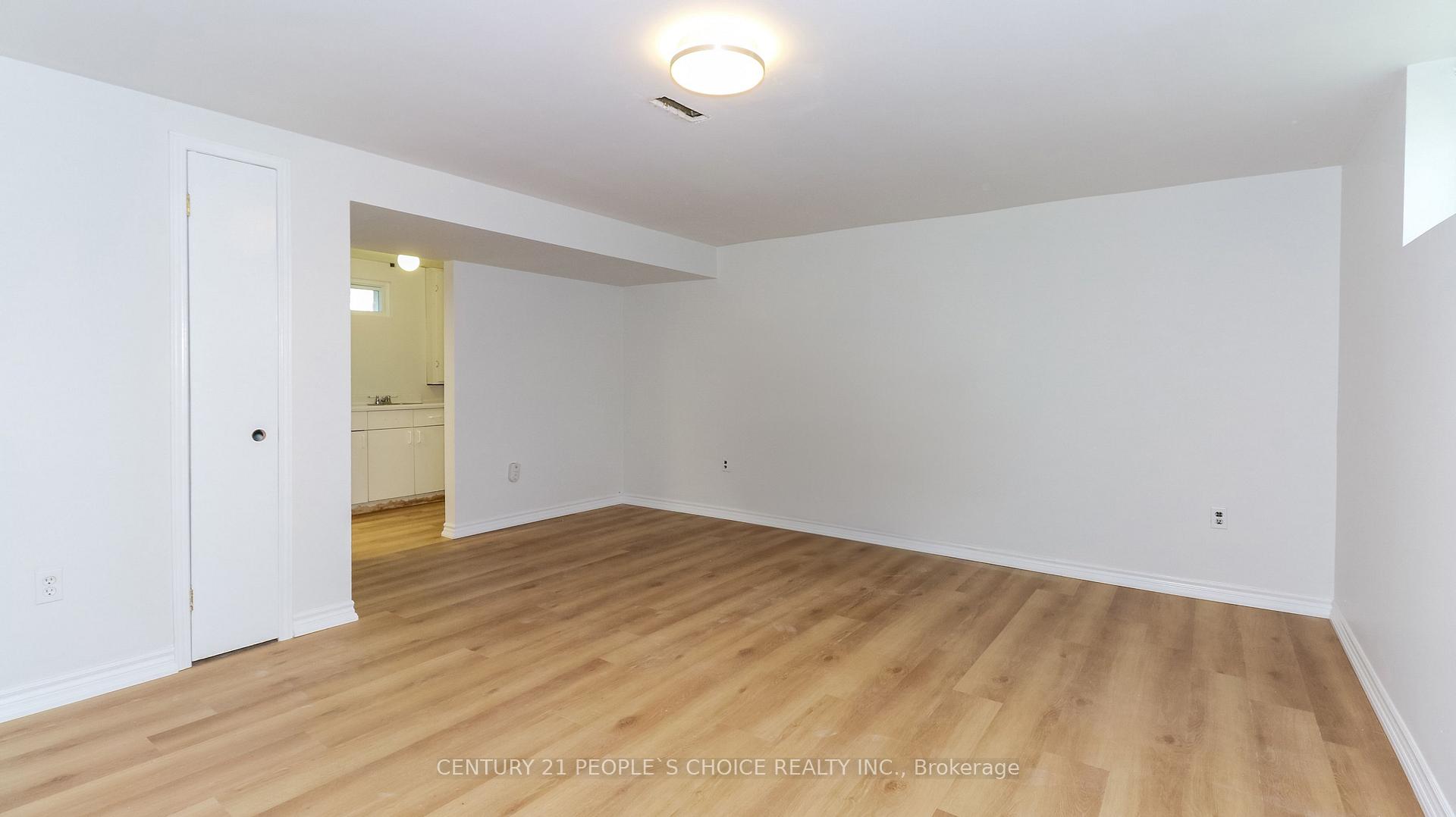 Photo 7 of 3 Lonsdale Place, Barrie, Grove East — HOMEH