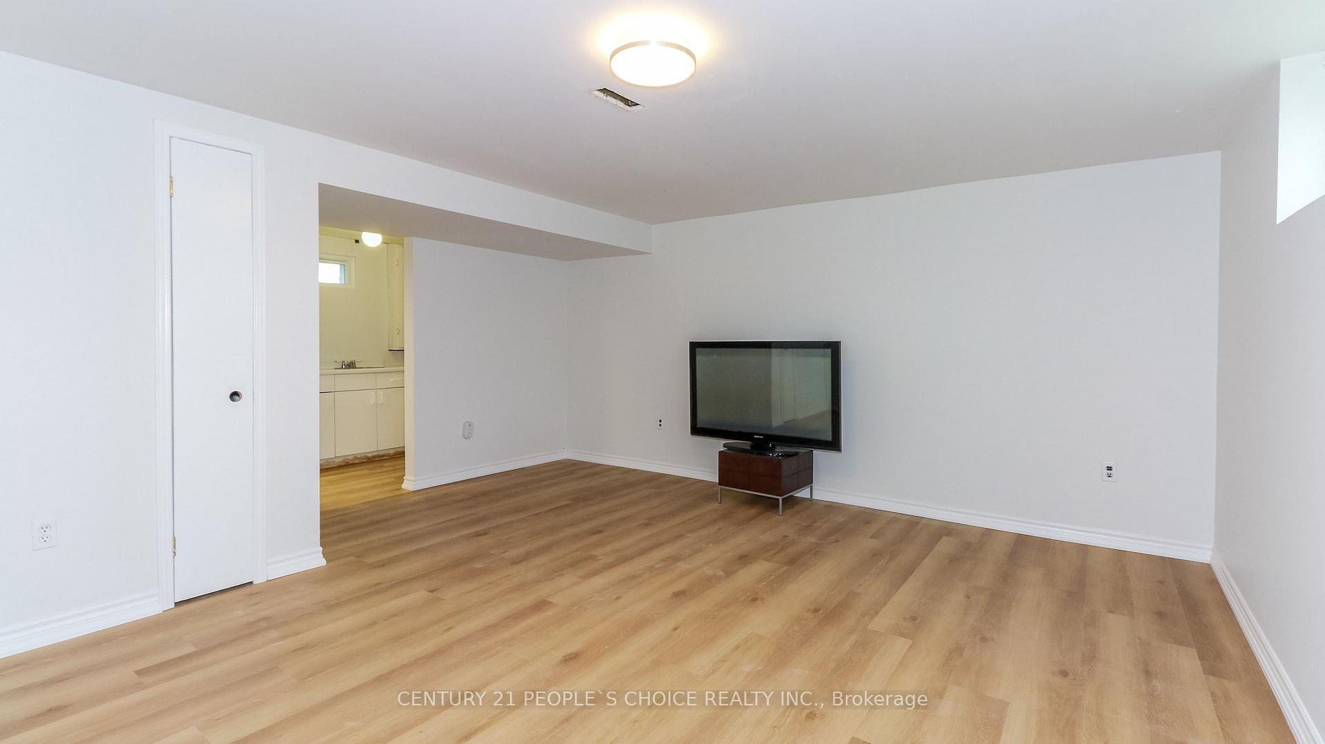 Photo 17 of 3 Lonsdale Place, Barrie, Grove East — HOMEH