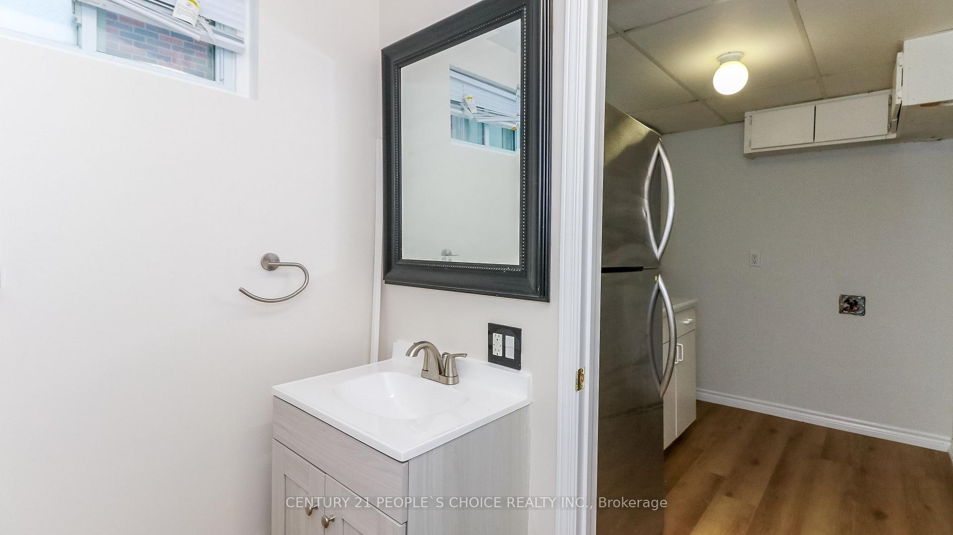 Photo 11 of 3 Lonsdale Place, Barrie, Grove East — HOMEH