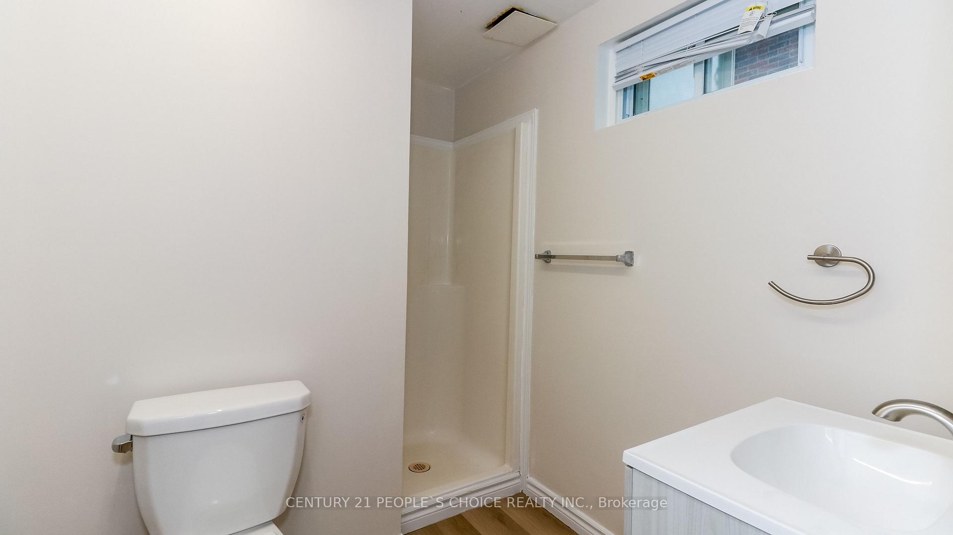Photo 24 of 3 Lonsdale Place, Barrie, Grove East — HOMEH