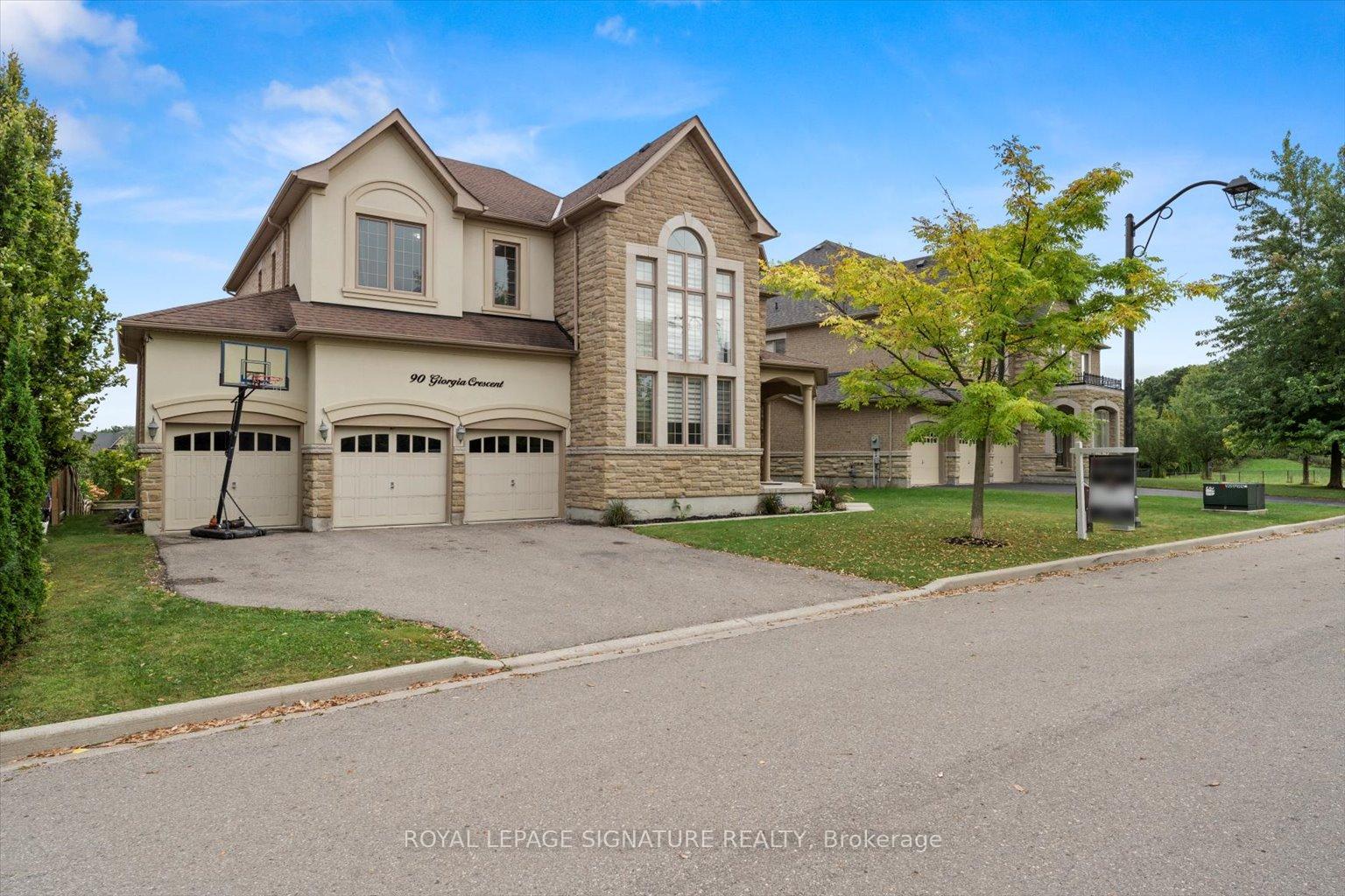 Front of 90 Giorgia Crescent