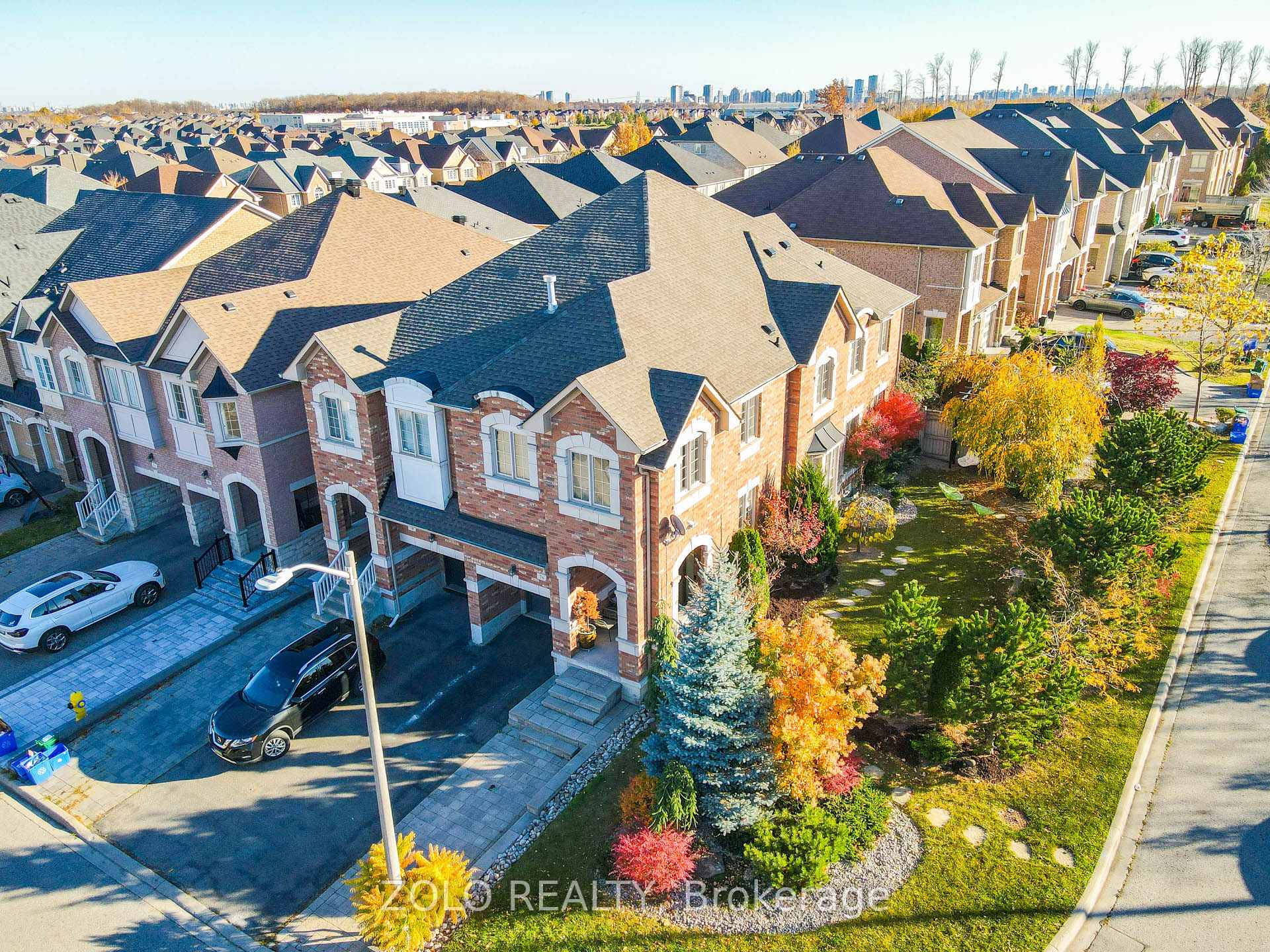 Photo 11 of 76 Westolivia Trail, Vaughan, Patterson — HOMEH