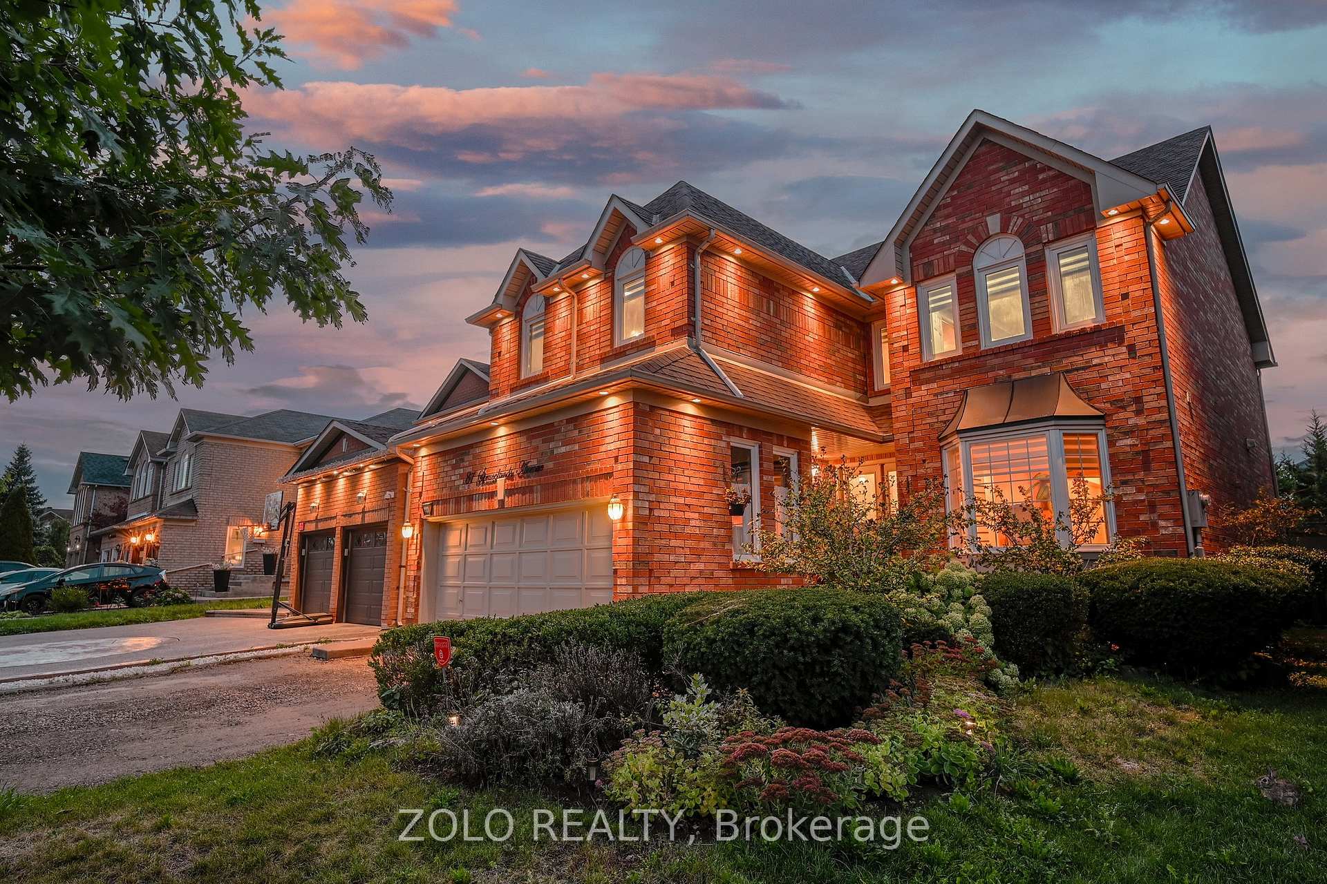 Front of 87 Sprucelands Avenue