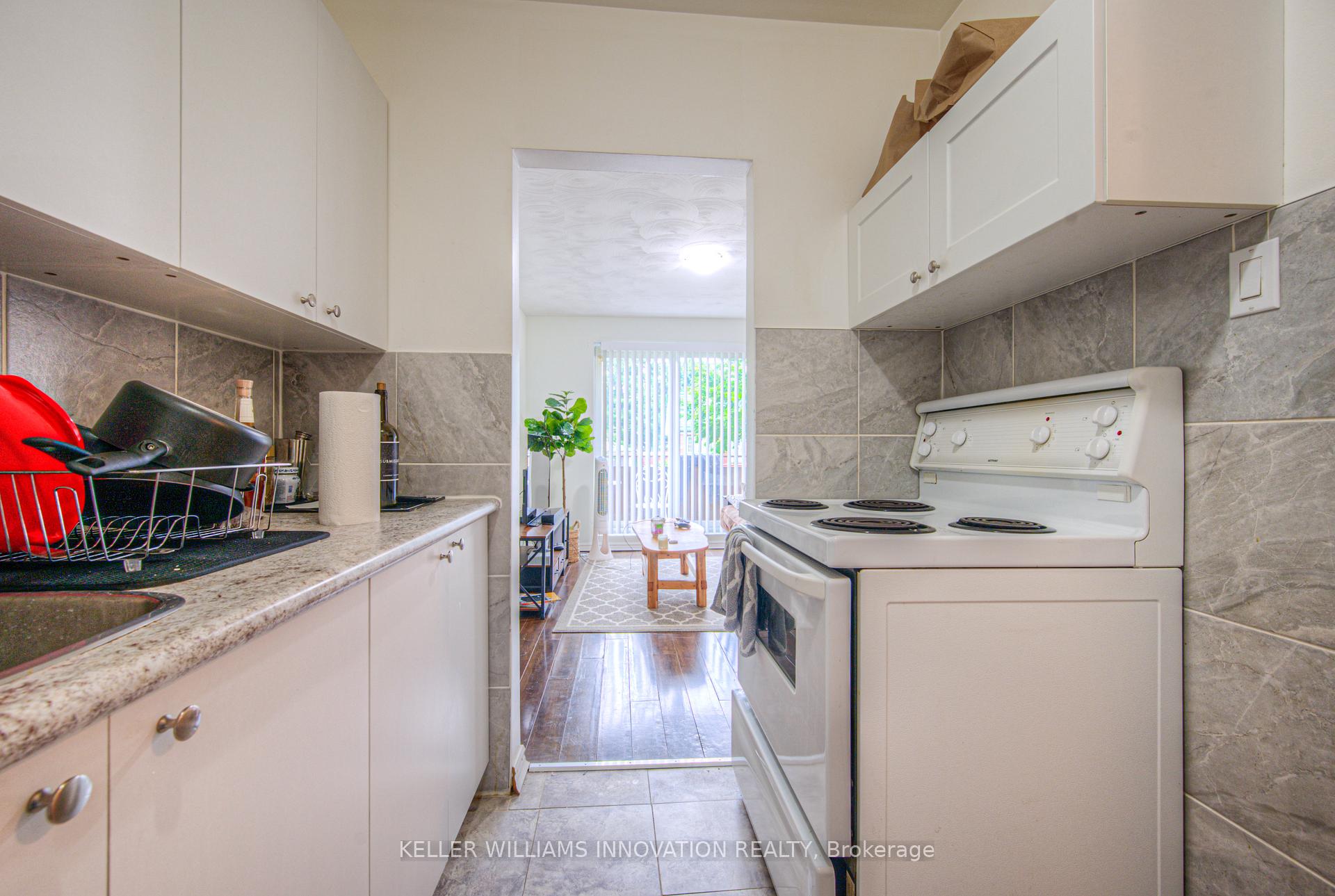 Photo 8 of 36 Talbot Street, Kitchener — HOMEH