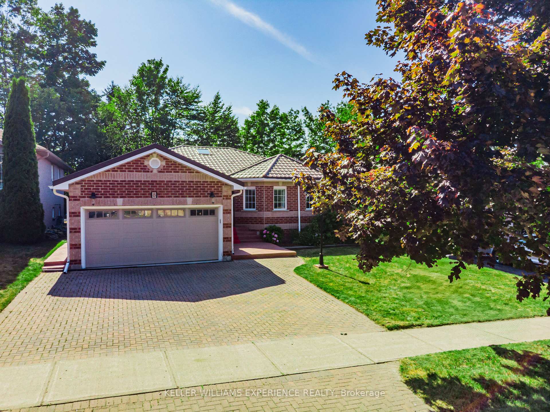 Photo 1 of 8 Kell Place, Barrie, Innis-Shore — HOMEH