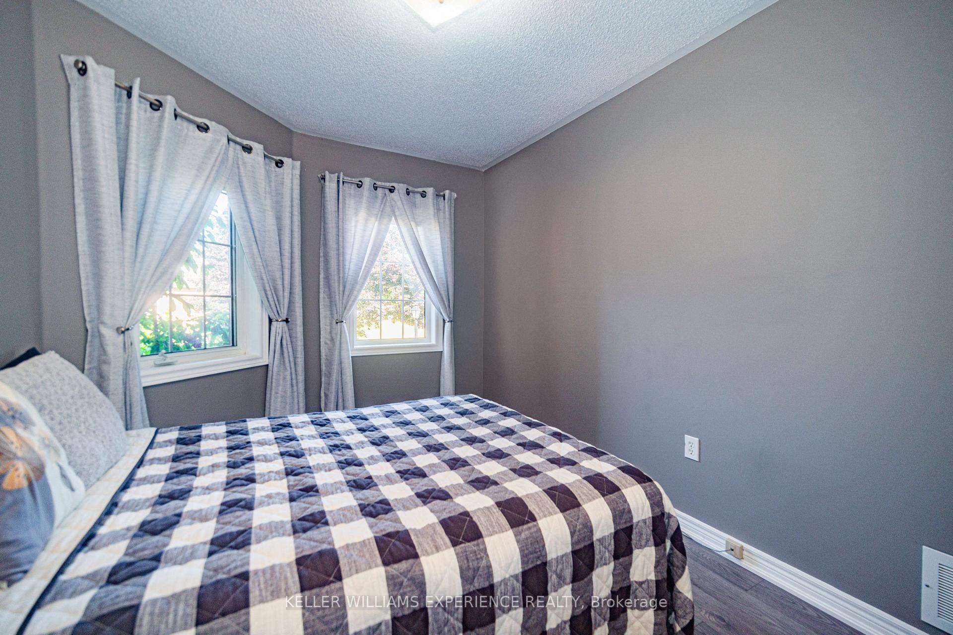 Photo 25 of 8 Kell Place, Barrie, Innis-Shore — HOMEH