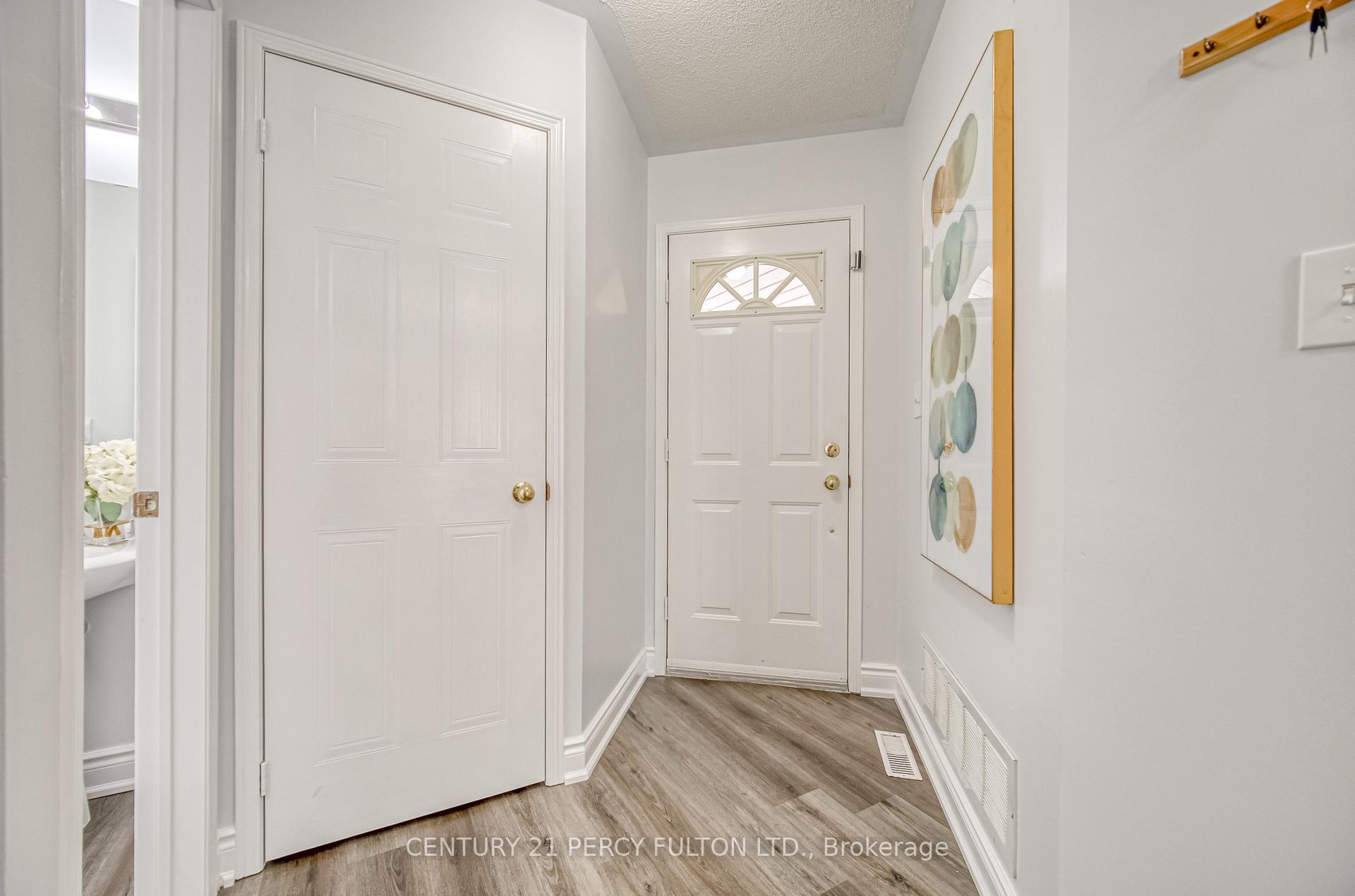 Photo 2 of 177 Wilkins Crescent, Clarington, Courtice — HOMEH