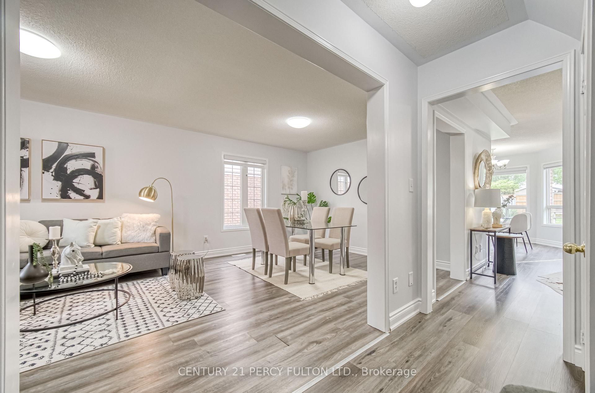 Photo 4 of 177 Wilkins Crescent, Clarington, Courtice — HOMEH