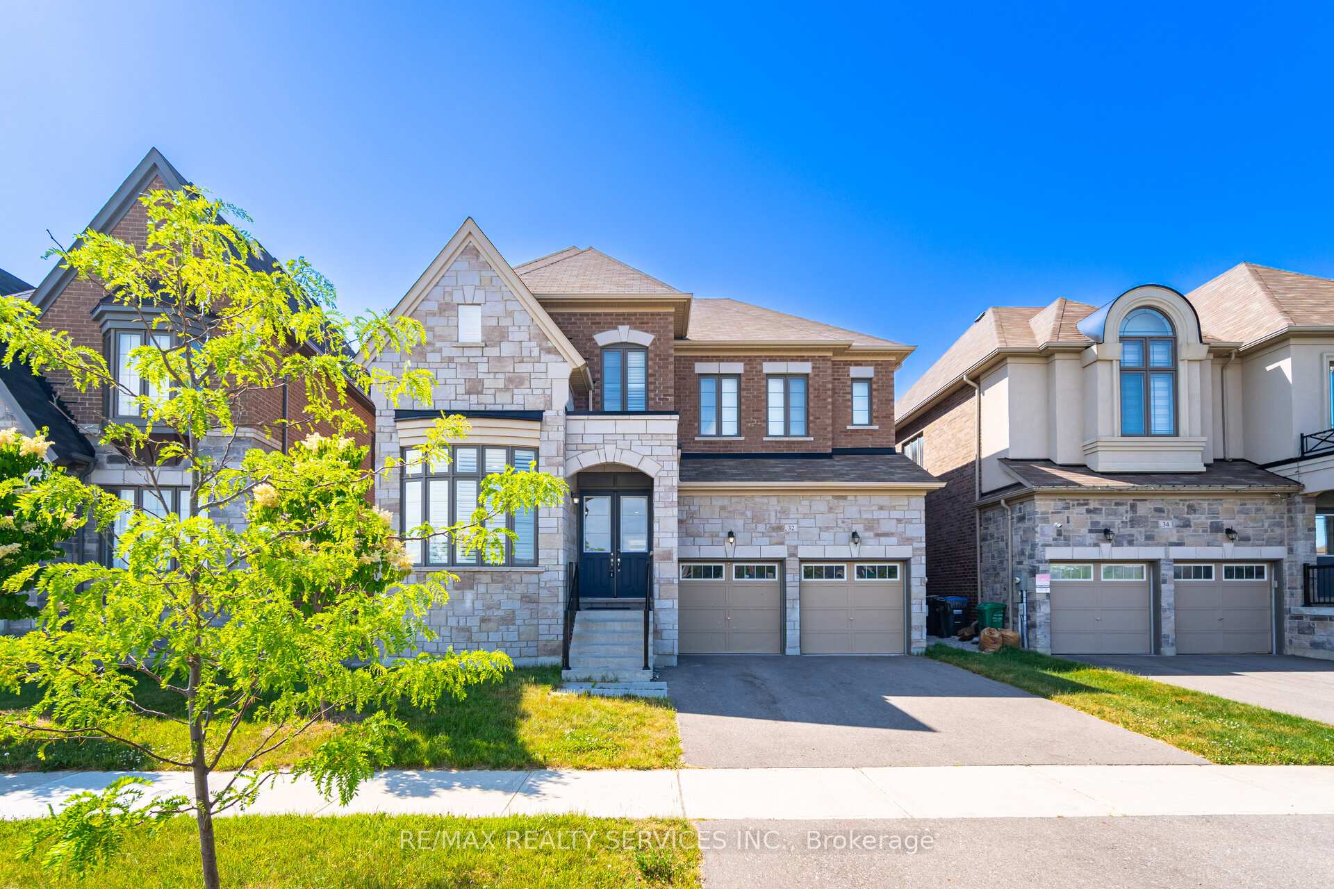 Photo 1 of 32 Albert Spencer Avenue, Caledon, Caledon East — HOMEH