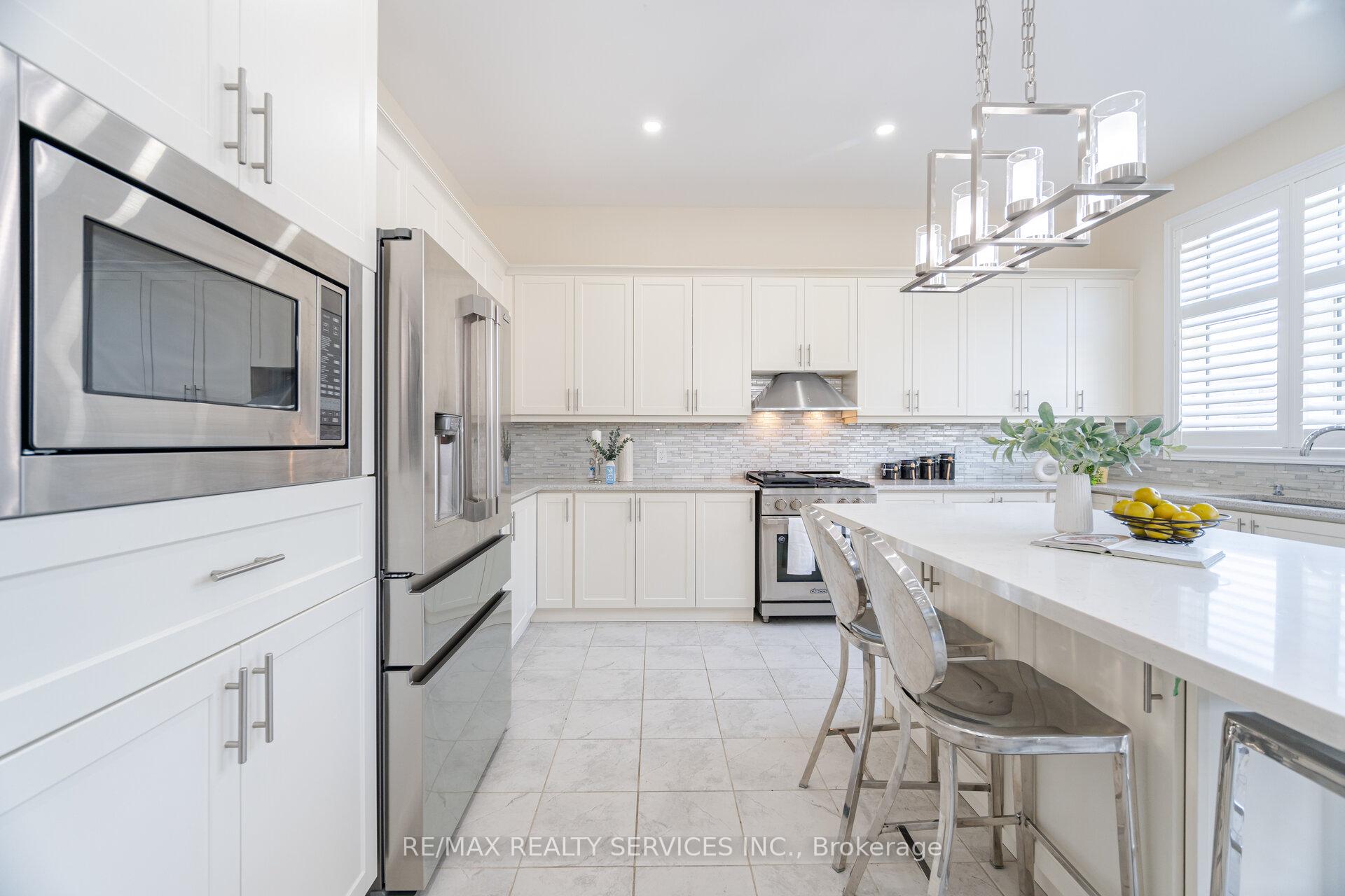 Photo 6 of 32 Albert Spencer Avenue, Caledon, Caledon East — HOMEH