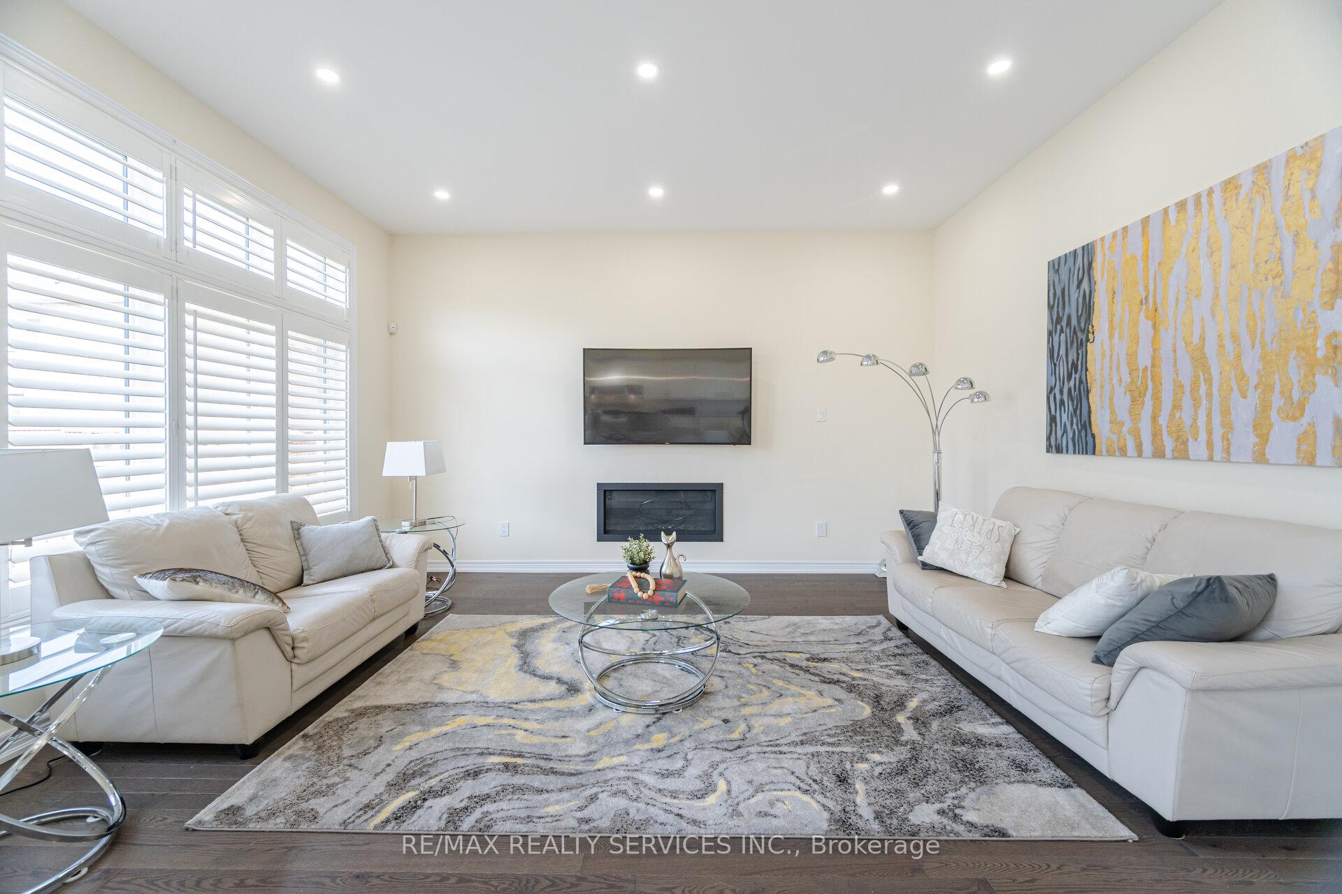 Photo 8 of 32 Albert Spencer Avenue, Caledon, Caledon East — HOMEH