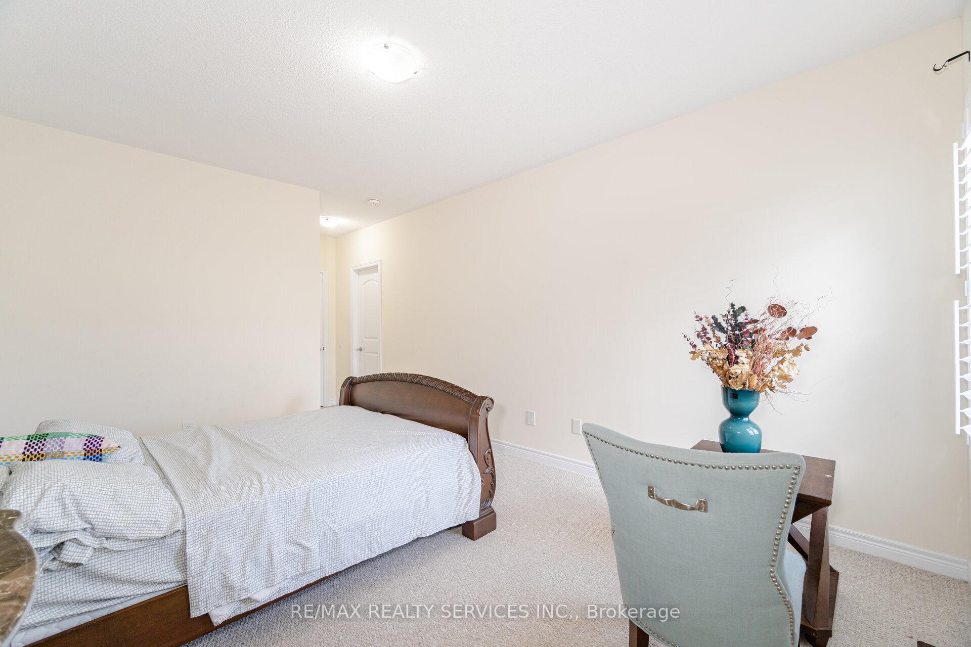 Photo 21 of 32 Albert Spencer Avenue, Caledon, Caledon East — HOMEH