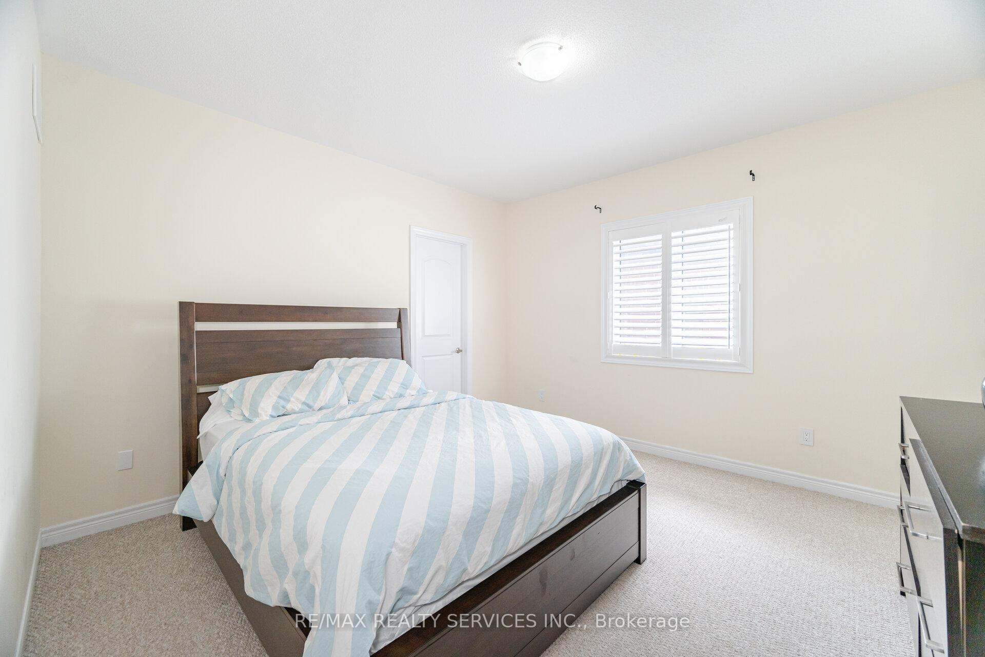 Photo 39 of 32 Albert Spencer Avenue, Caledon, Caledon East — HOMEH