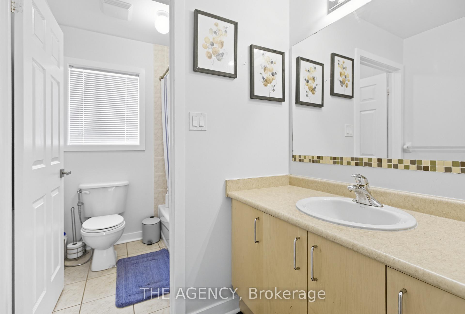 Photo 17 of 12 Robert Attersley Drive E, Whitby, Taunton North — HOMEH