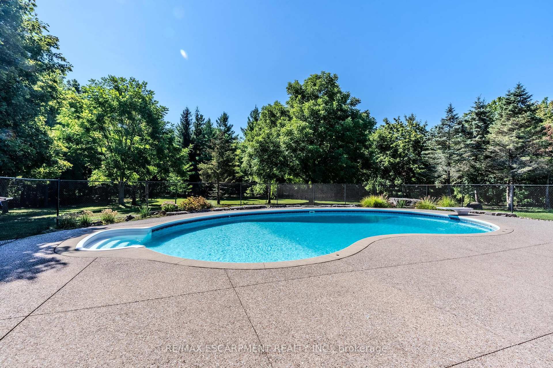 Photo 2 of 4165 Kirk Road, Hamilton, Rural Glanbrook — HOMEH