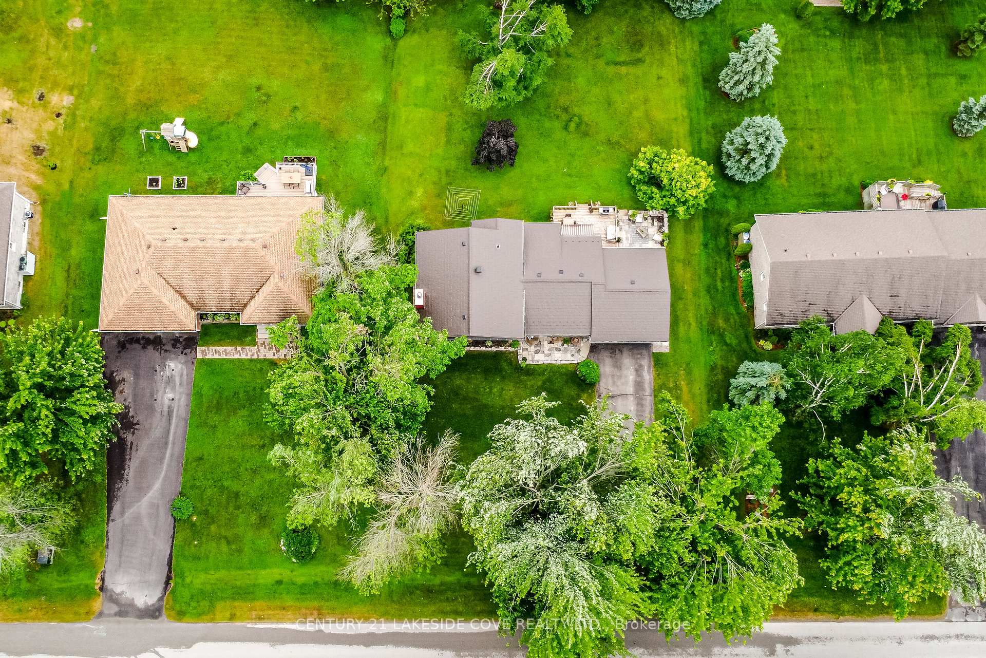 Photo 14 of 211 Bayshore Drive, Ramara, Brechin — HOMEH