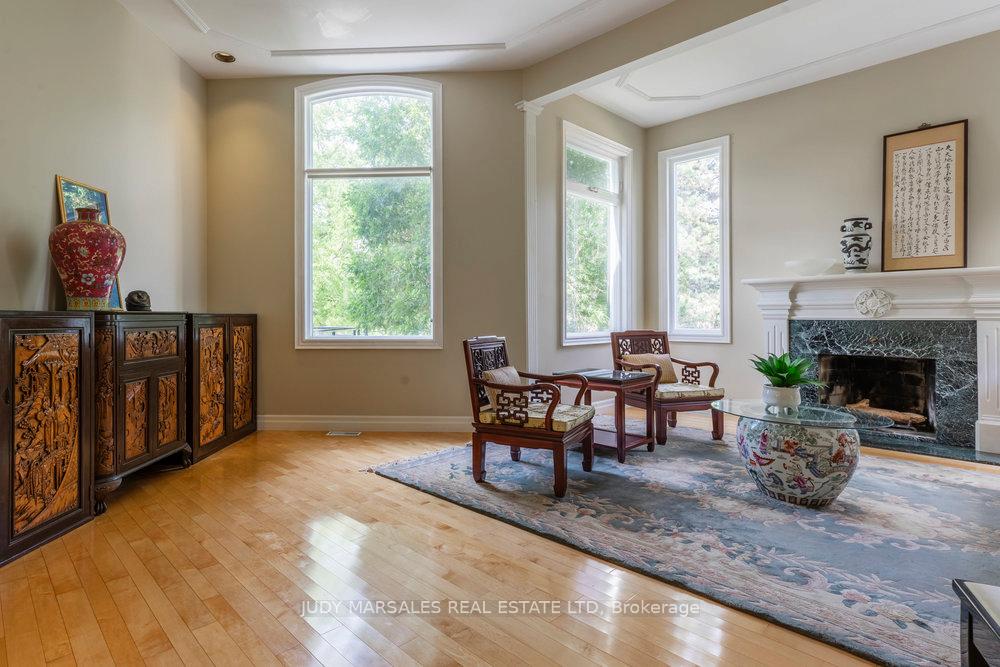 Photo 3 of 950 Old Mohawk Road, Hamilton, Iroquoia Heights — HOMEH