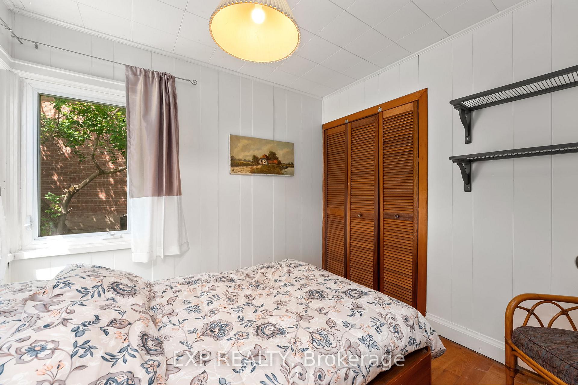 Photo 16 of 21 Lake Drive E, Georgina, Historic Lakeshore Communities — HOMEH