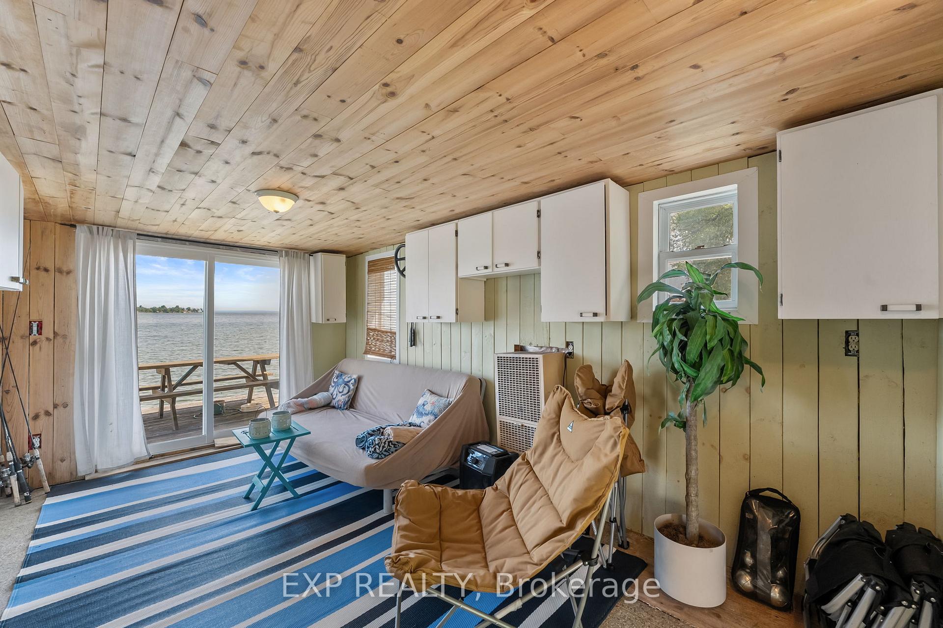 Photo 39 of 21 Lake Drive E, Georgina, Historic Lakeshore Communities — HOMEH