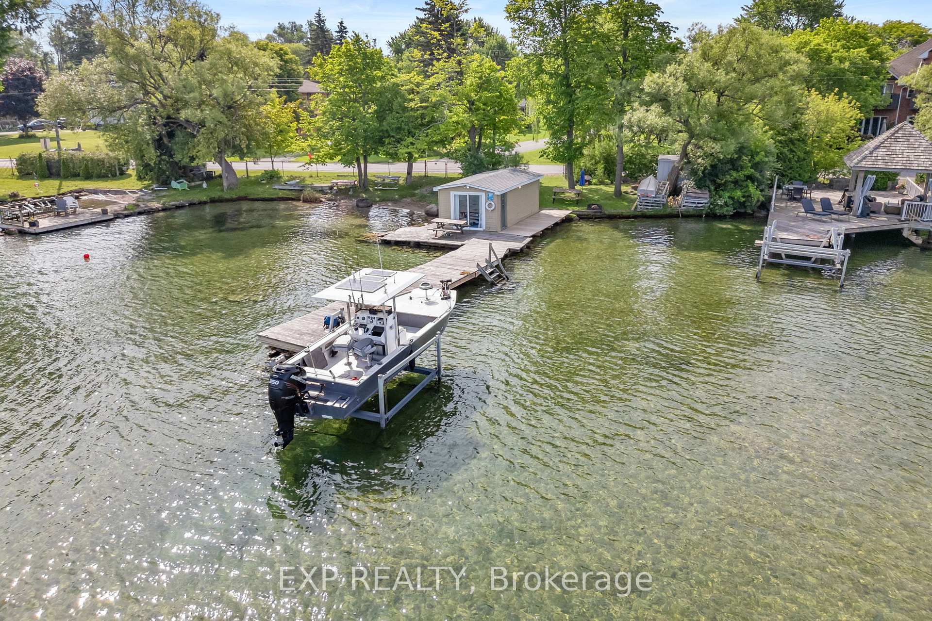 Photo 38 of 21 Lake Drive E, Georgina, Historic Lakeshore Communities — HOMEH