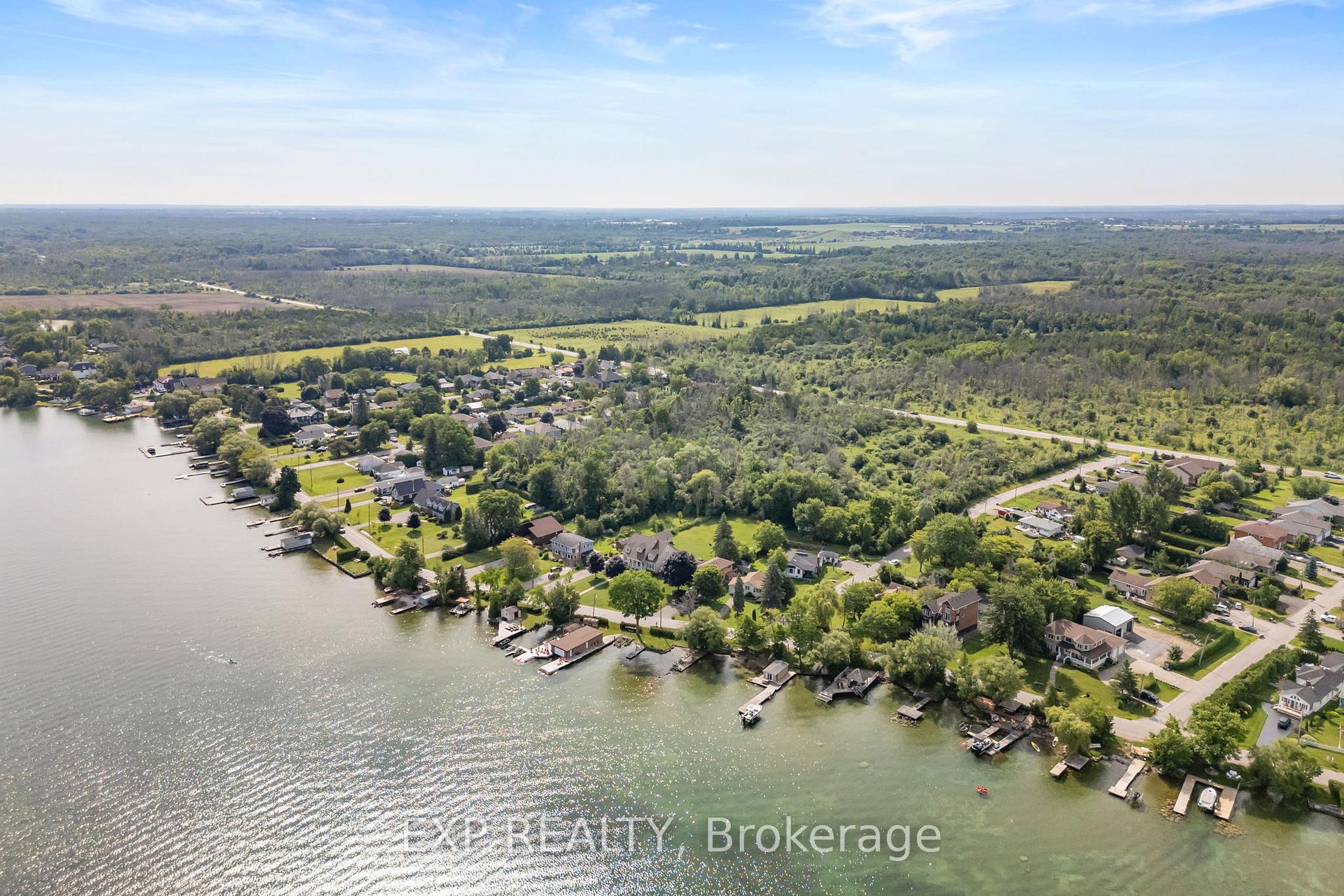 Photo 36 of 21 Lake Drive E, Georgina, Historic Lakeshore Communities — HOMEH