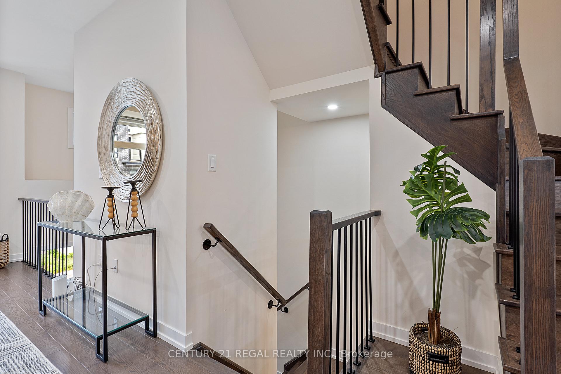 Photo 4 of 1610 Moonbeam Glen, Pickering, Duffin Heights — HOMEH