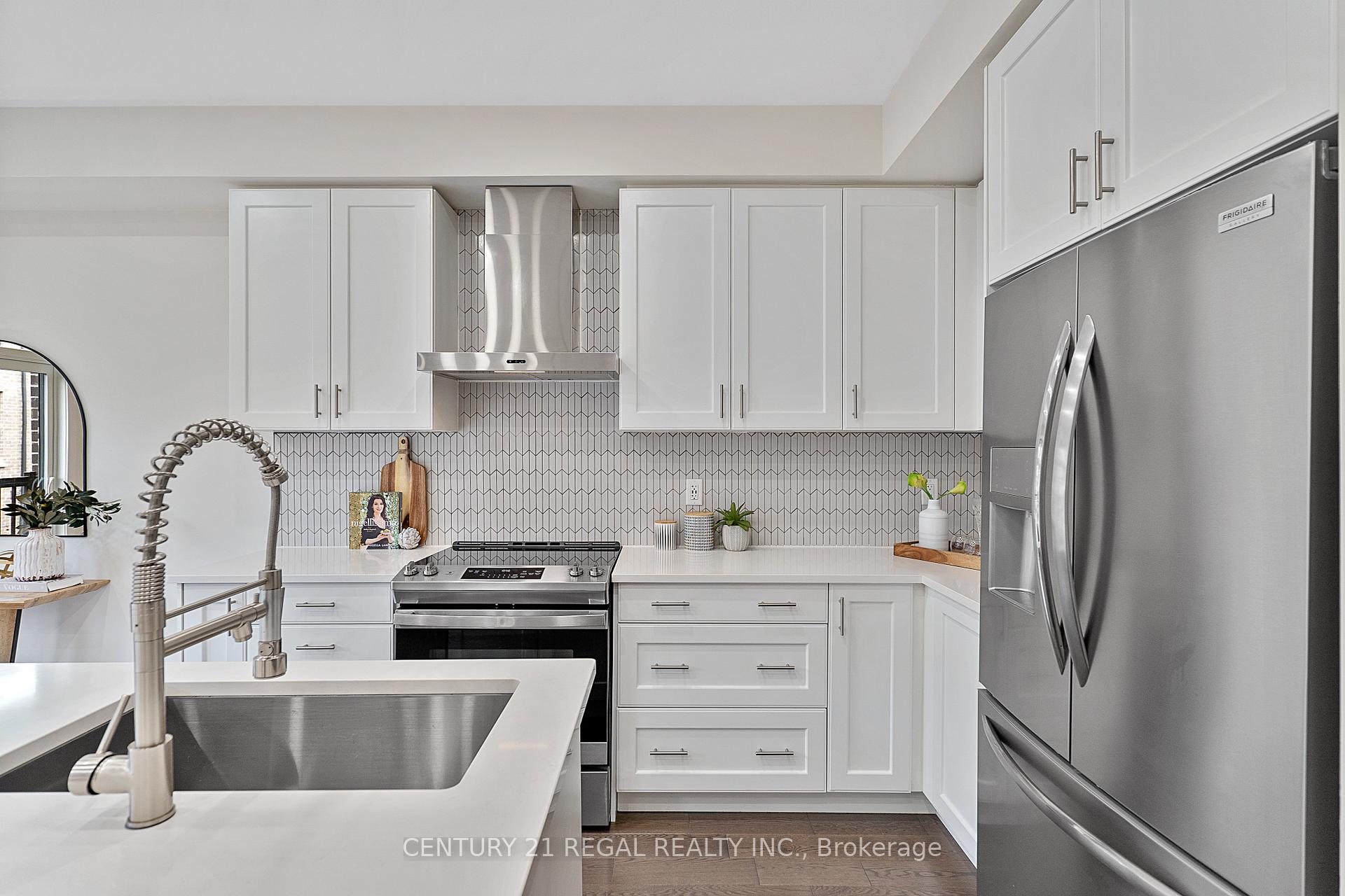 Photo 8 of 1610 Moonbeam Glen, Pickering, Duffin Heights — HOMEH