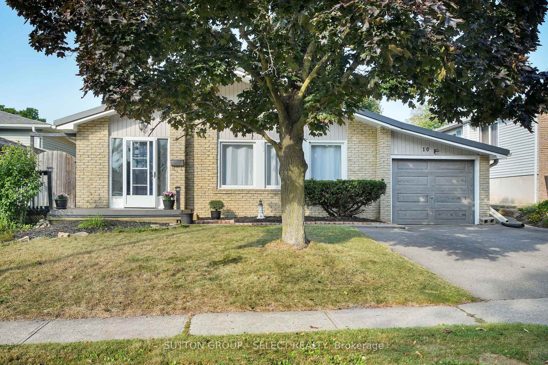 Photo 3 of 10 Forest Drive, Brant, Paris — HOMEH