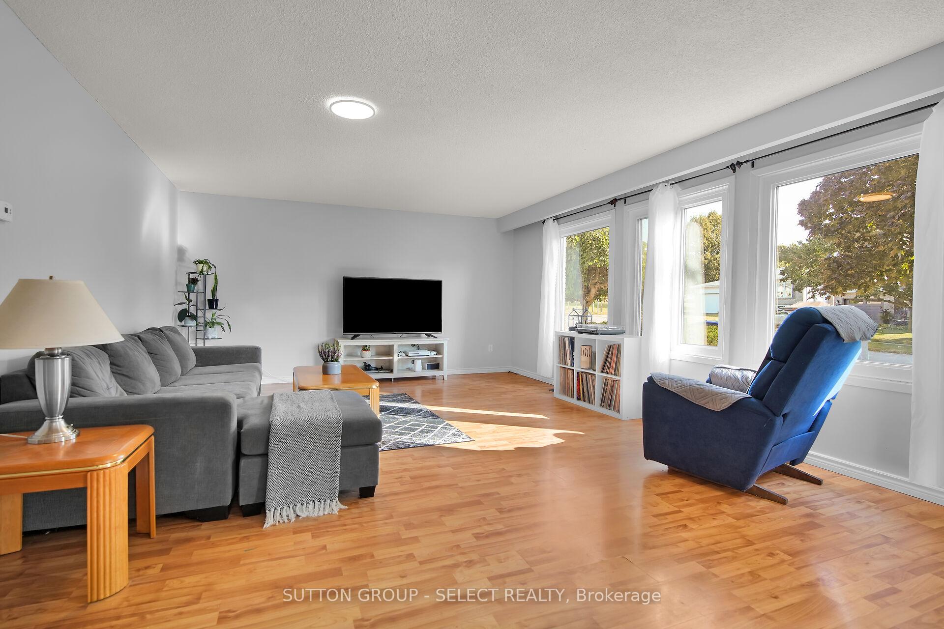 Photo 32 of 10 Forest Drive, Brant, Paris — HOMEH