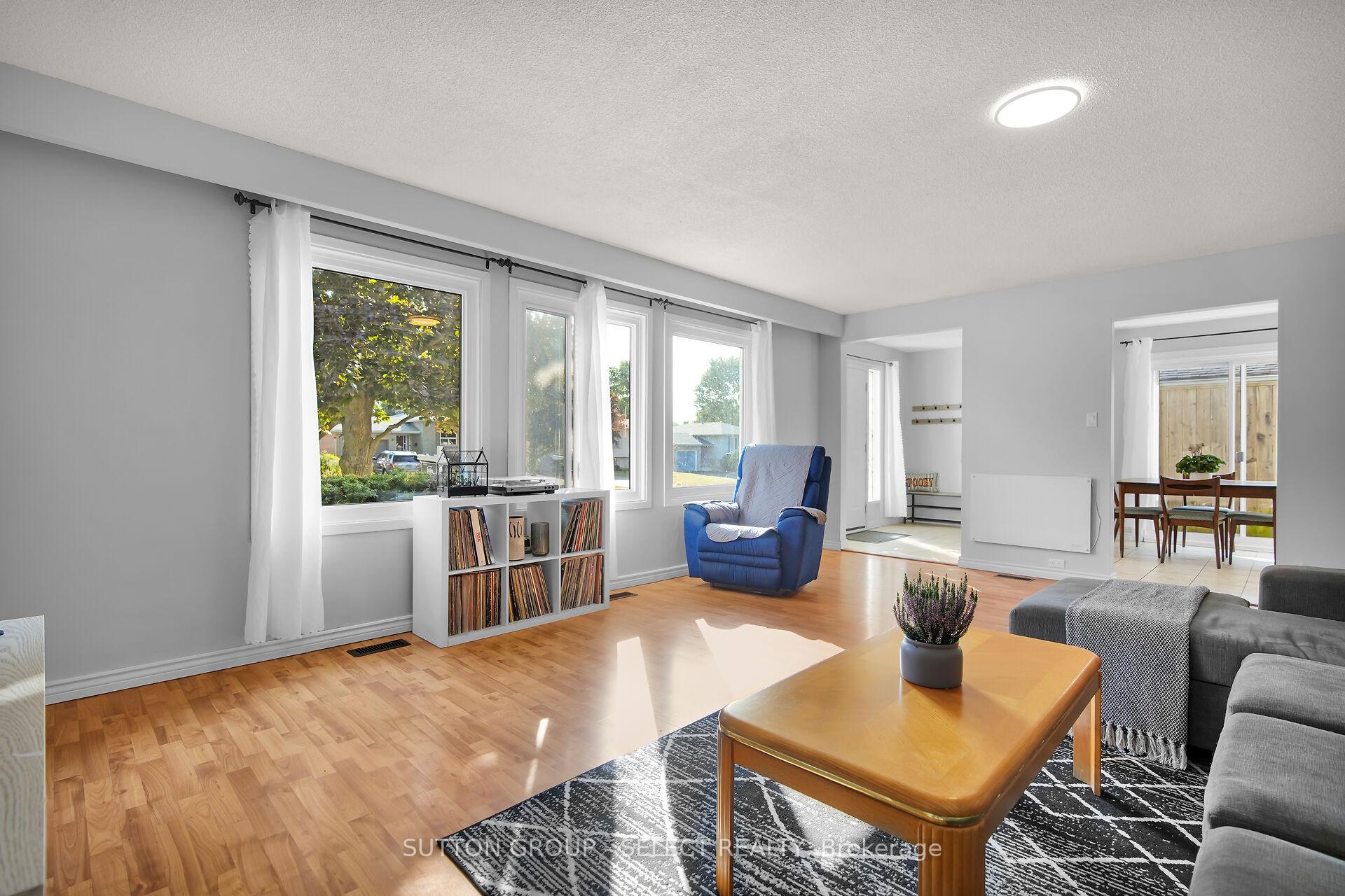 Photo 4 of 10 Forest Drive, Brant, Paris — HOMEH