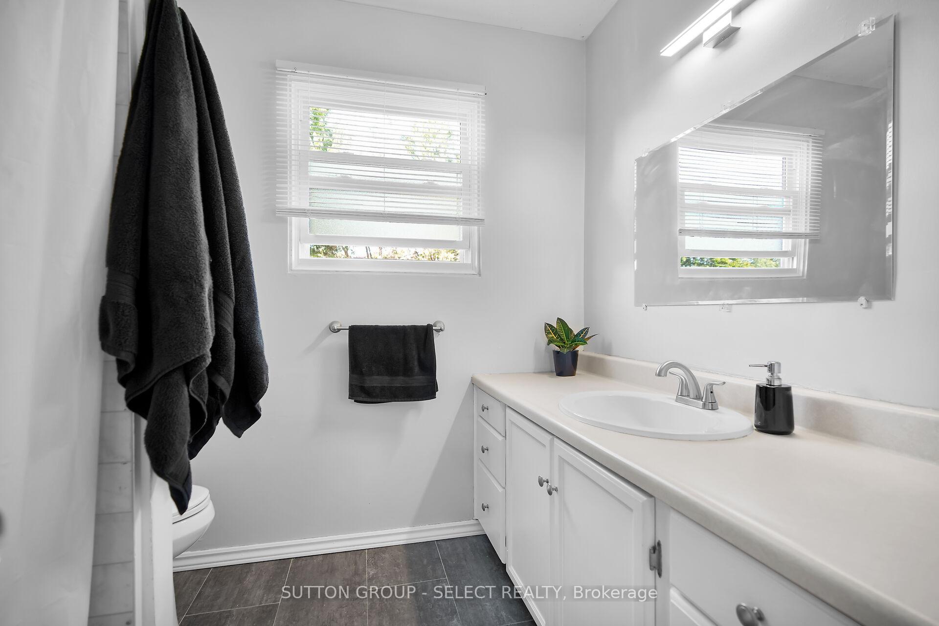 Photo 11 of 10 Forest Drive, Brant, Paris — HOMEH