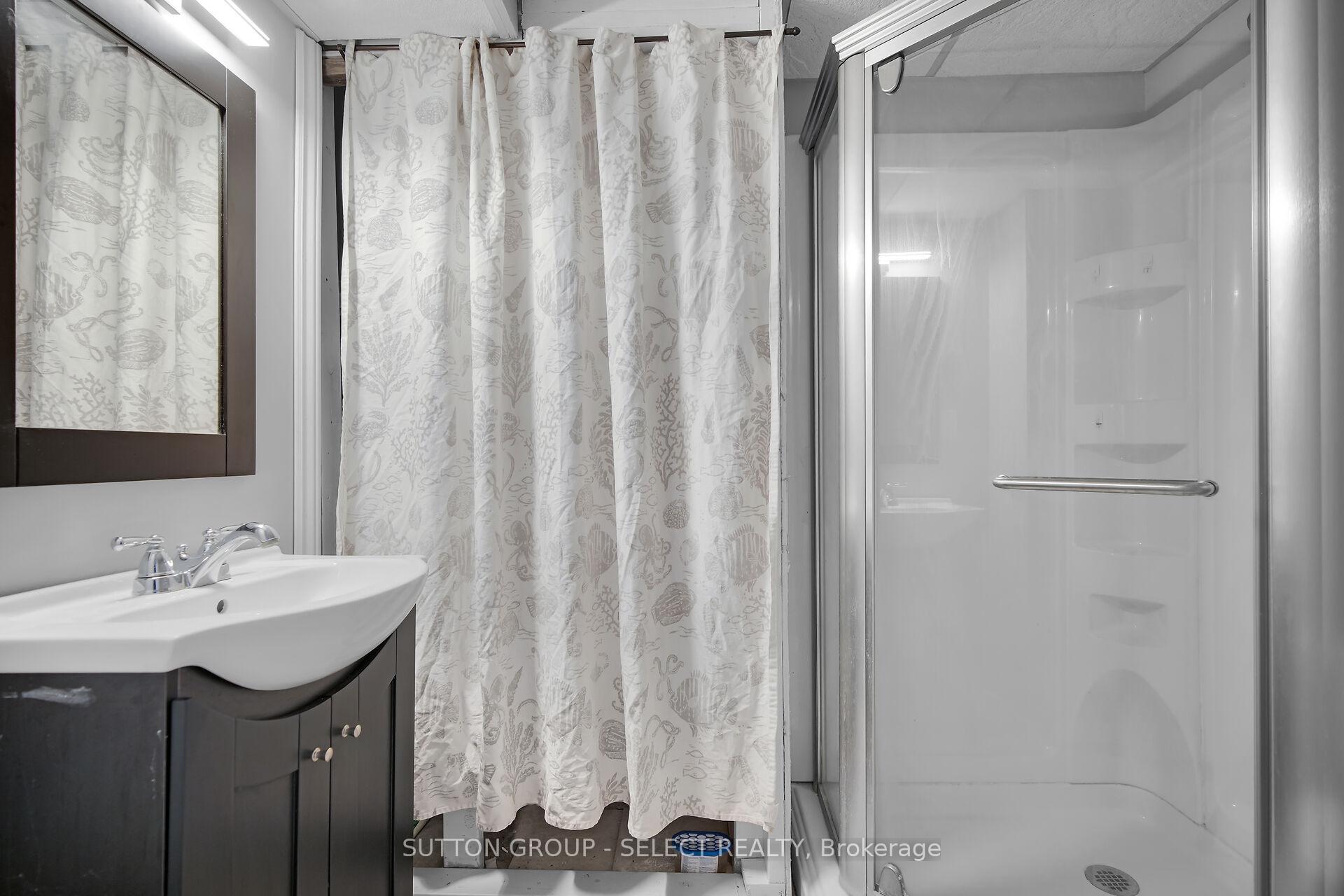 Photo 20 of 10 Forest Drive, Brant, Paris — HOMEH