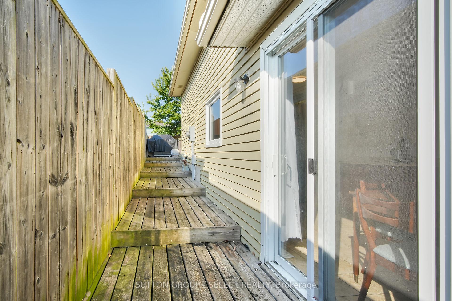 Photo 22 of 10 Forest Drive, Brant, Paris — HOMEH