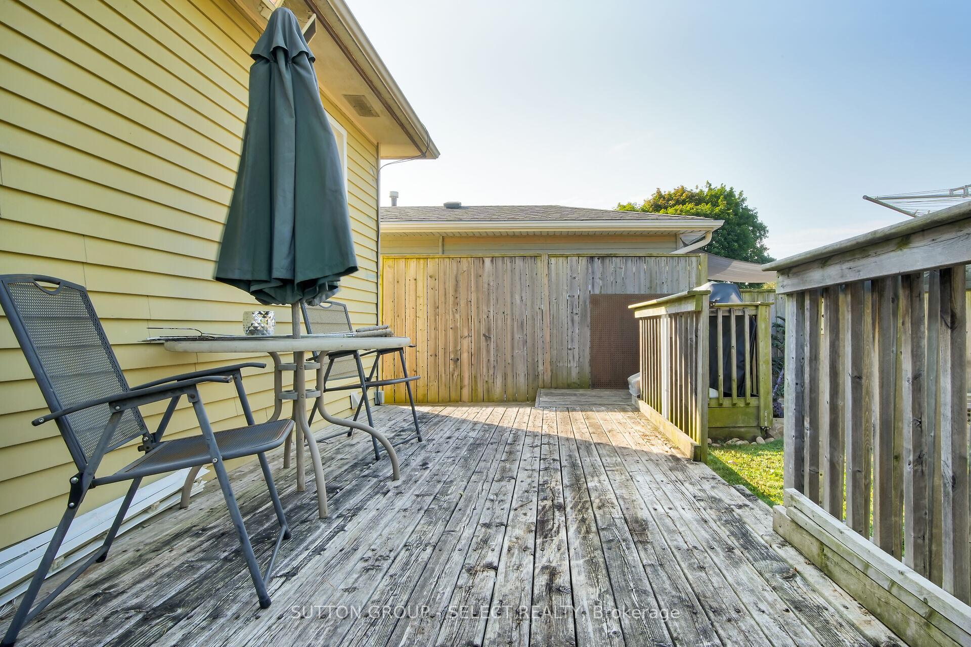 Photo 25 of 10 Forest Drive, Brant, Paris — HOMEH
