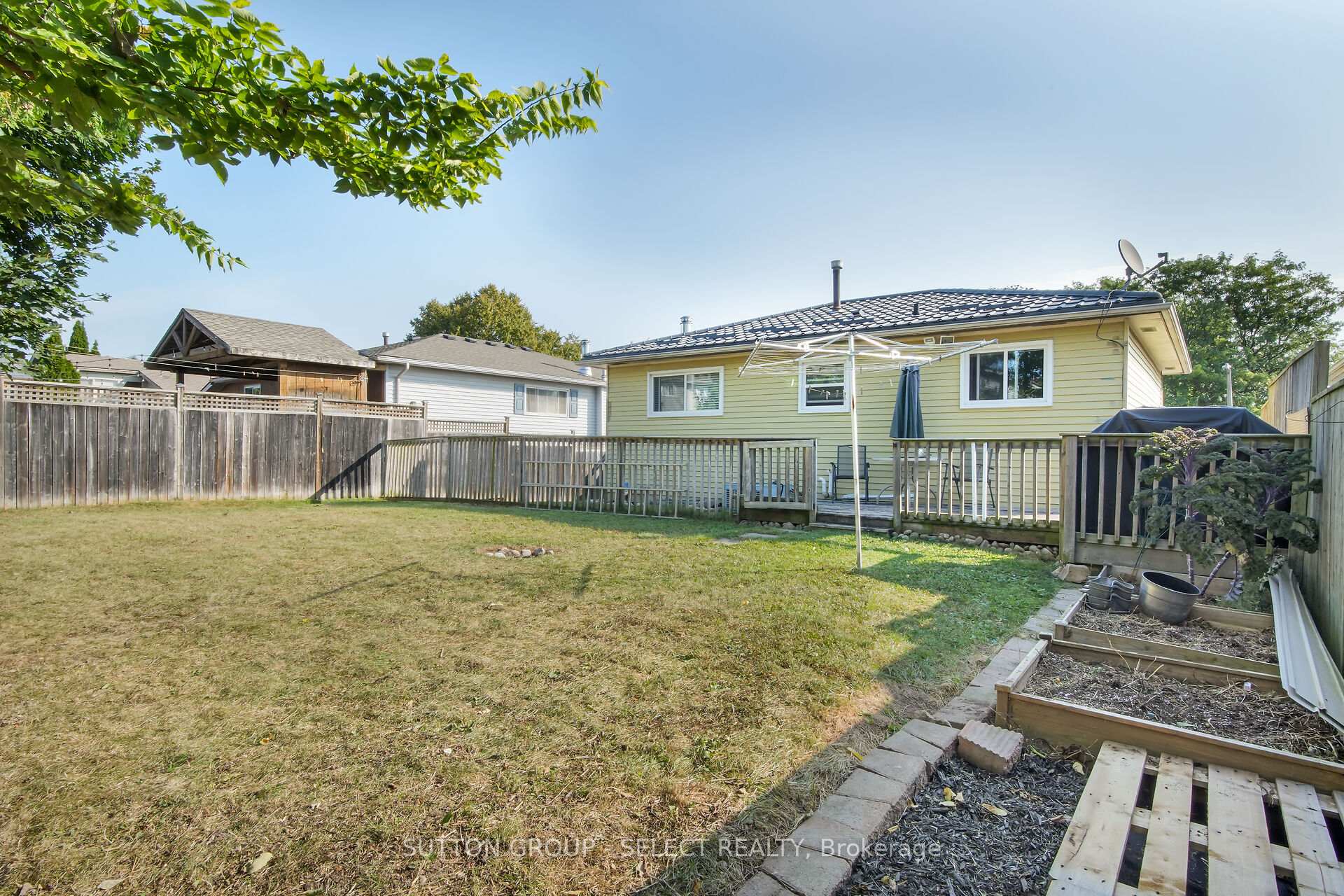 Photo 27 of 10 Forest Drive, Brant, Paris — HOMEH