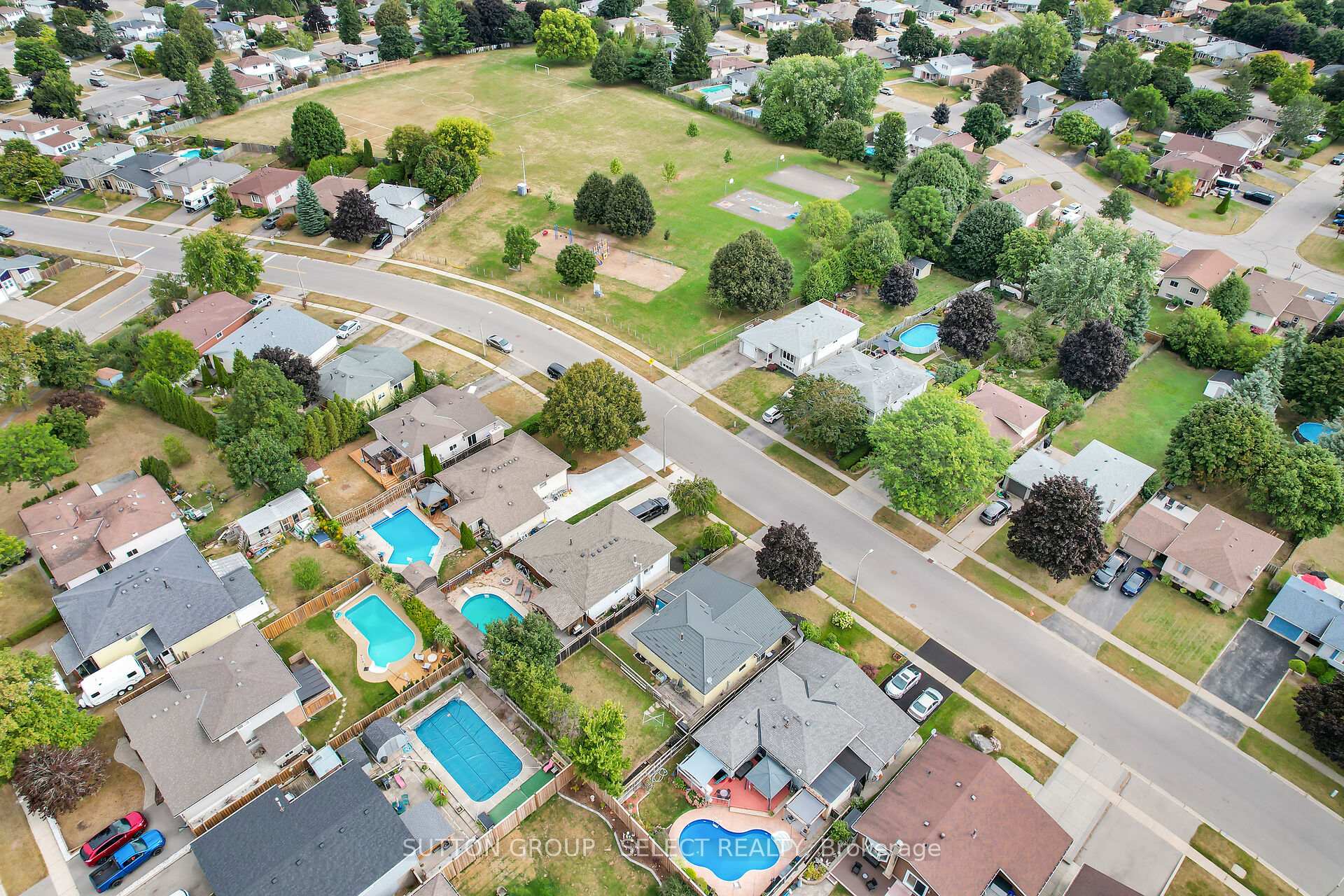 Photo 31 of 10 Forest Drive, Brant, Paris — HOMEH