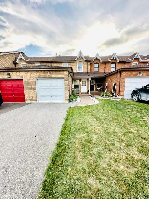 Front of 138 Heydon Ave E