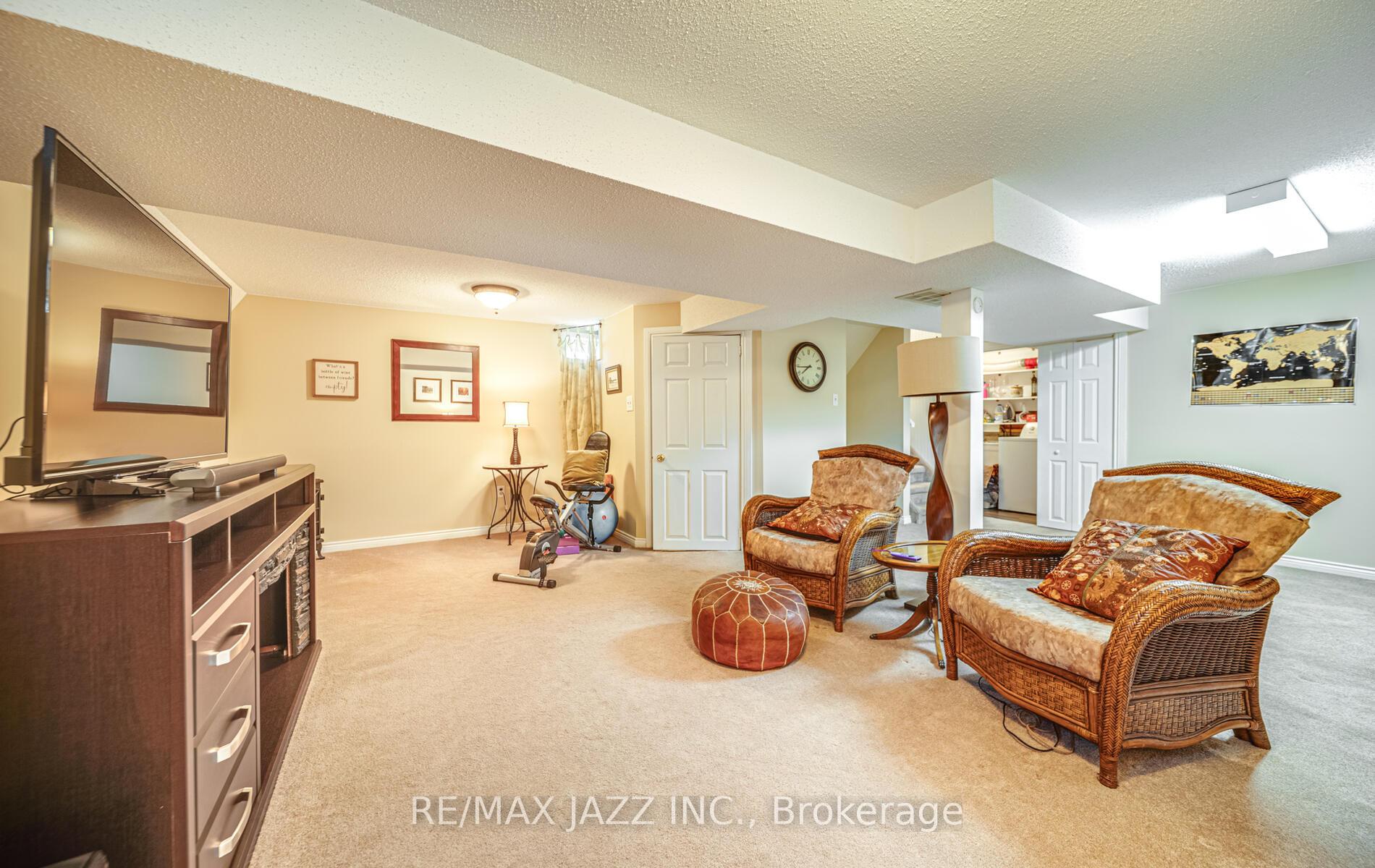 Photo 11 of 80 Barley Mill Crescent, Clarington, Bowmanville — HOMEH