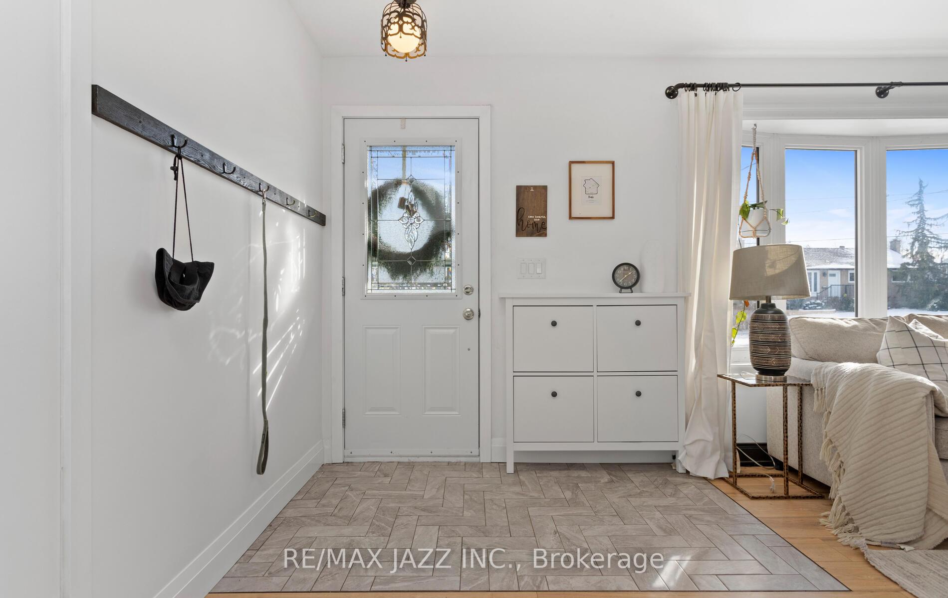 Photo 2 of 488 Annapolis Avenue, Oshawa, McLaughlin — HOMEH