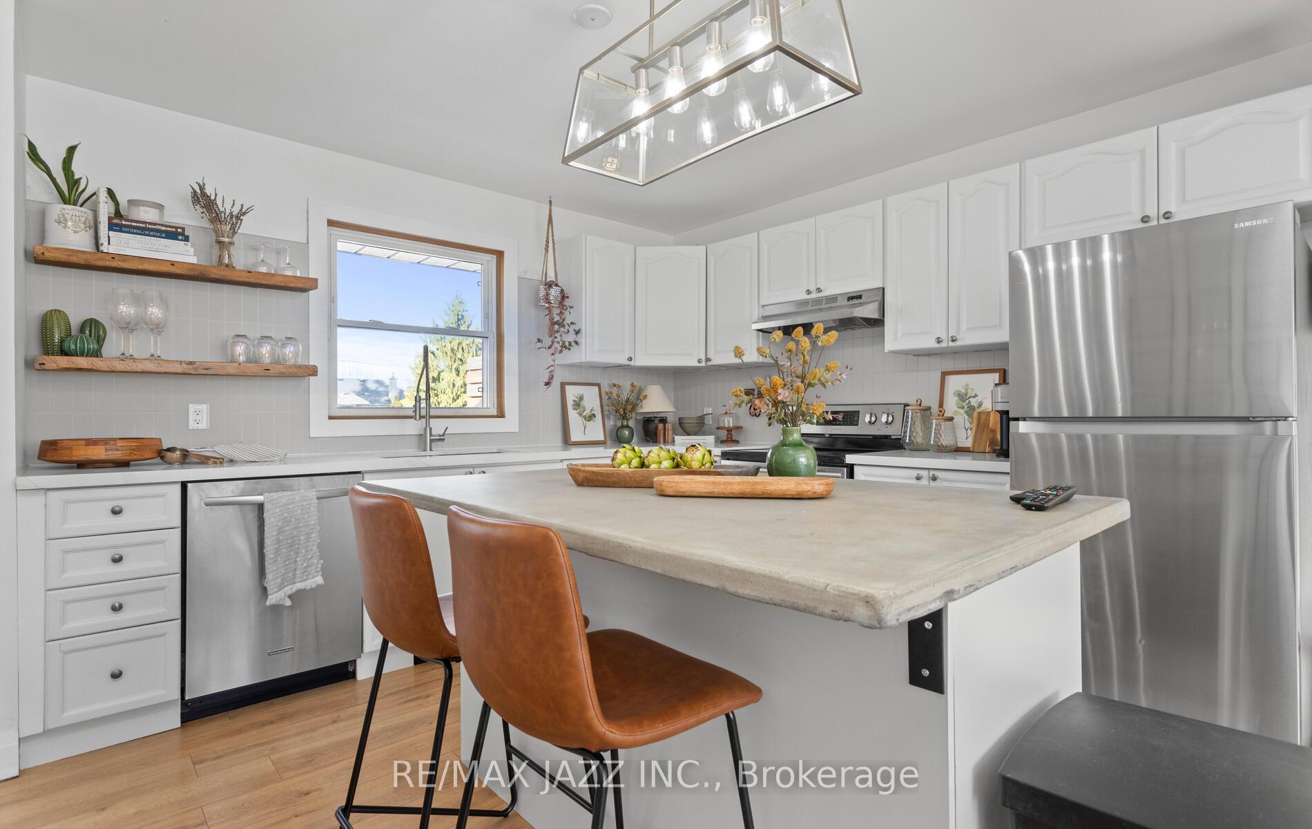 Photo 10 of 488 Annapolis Avenue, Oshawa, McLaughlin — HOMEH