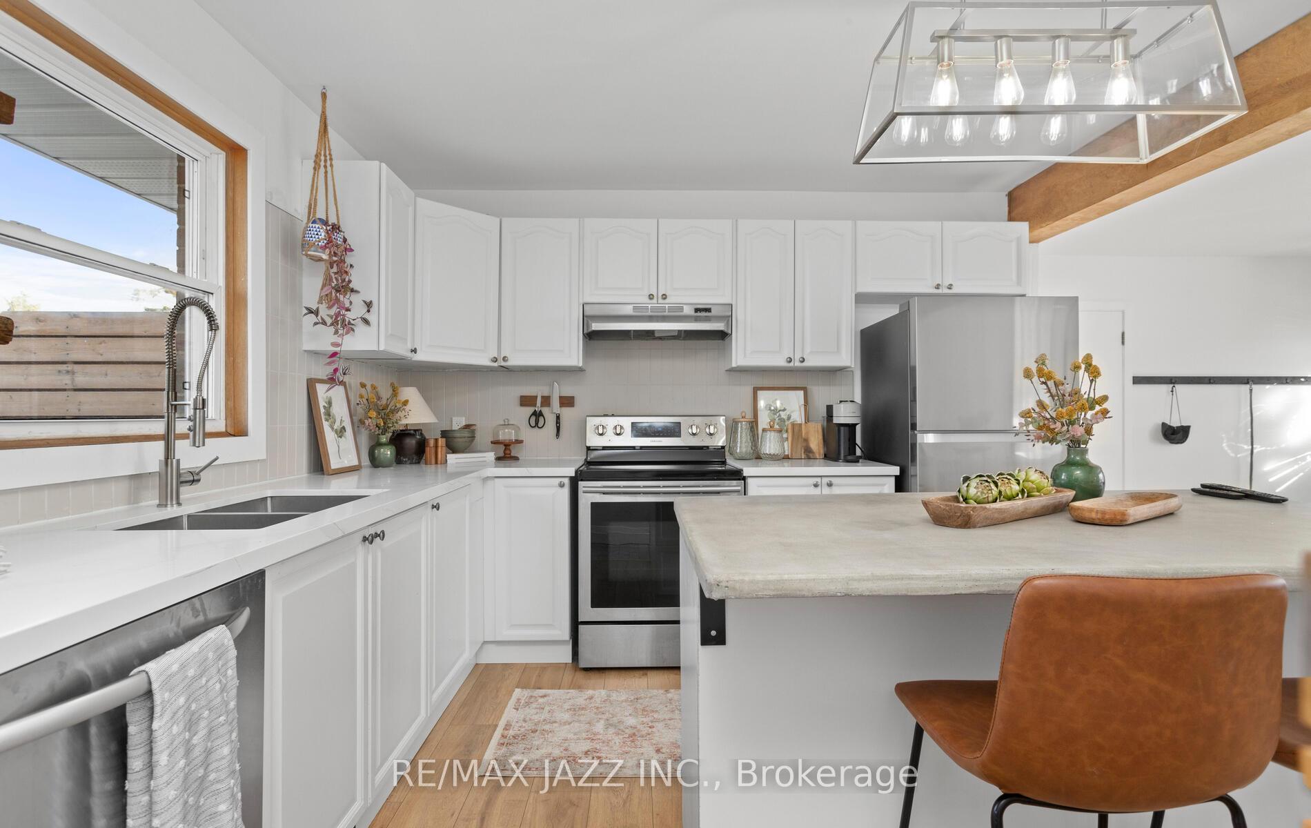 Photo 13 of 488 Annapolis Avenue, Oshawa, McLaughlin — HOMEH
