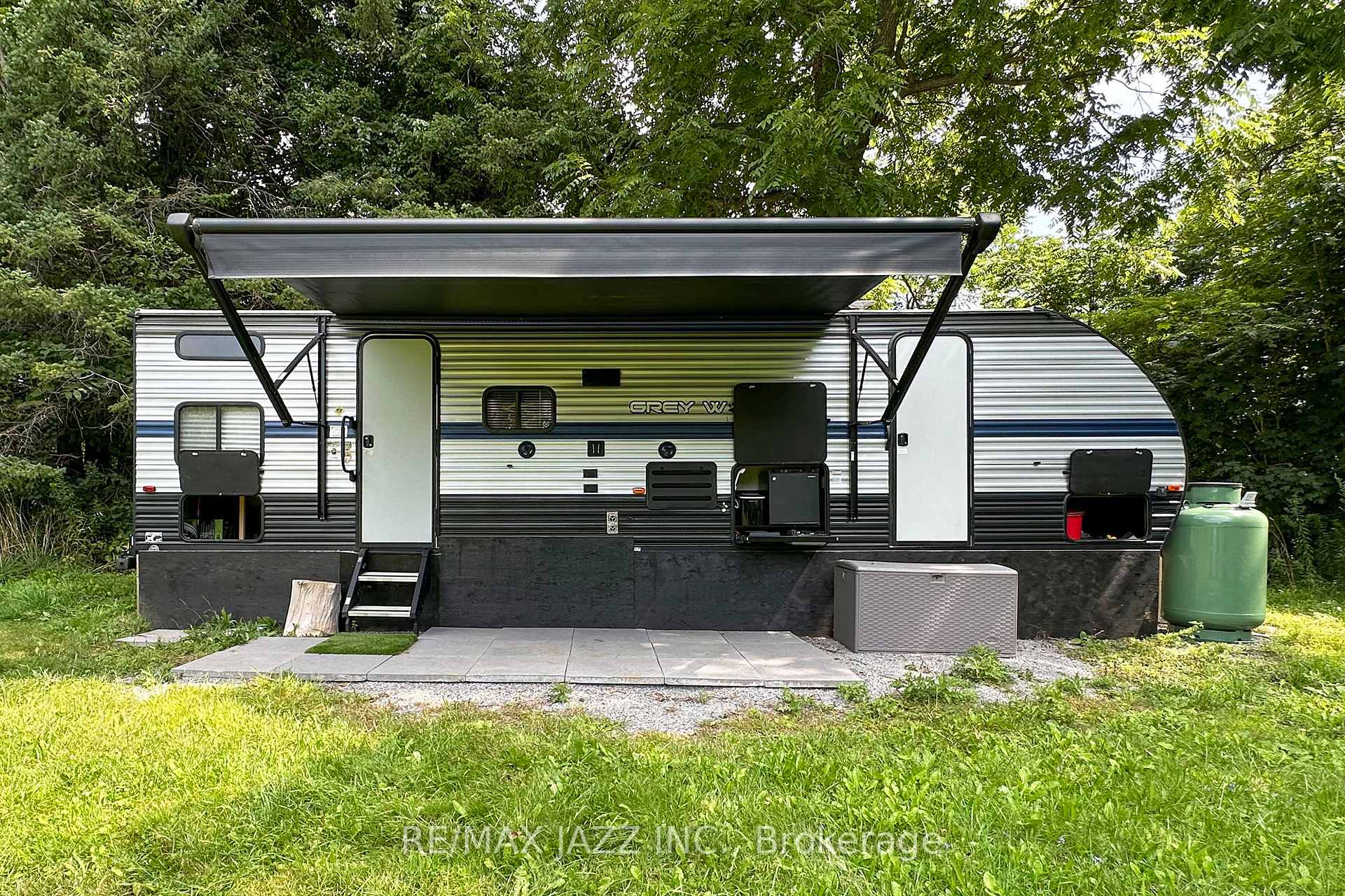 Photo 1 of 3 Wilde Court, Clarington, Bowmanville — HOMEH