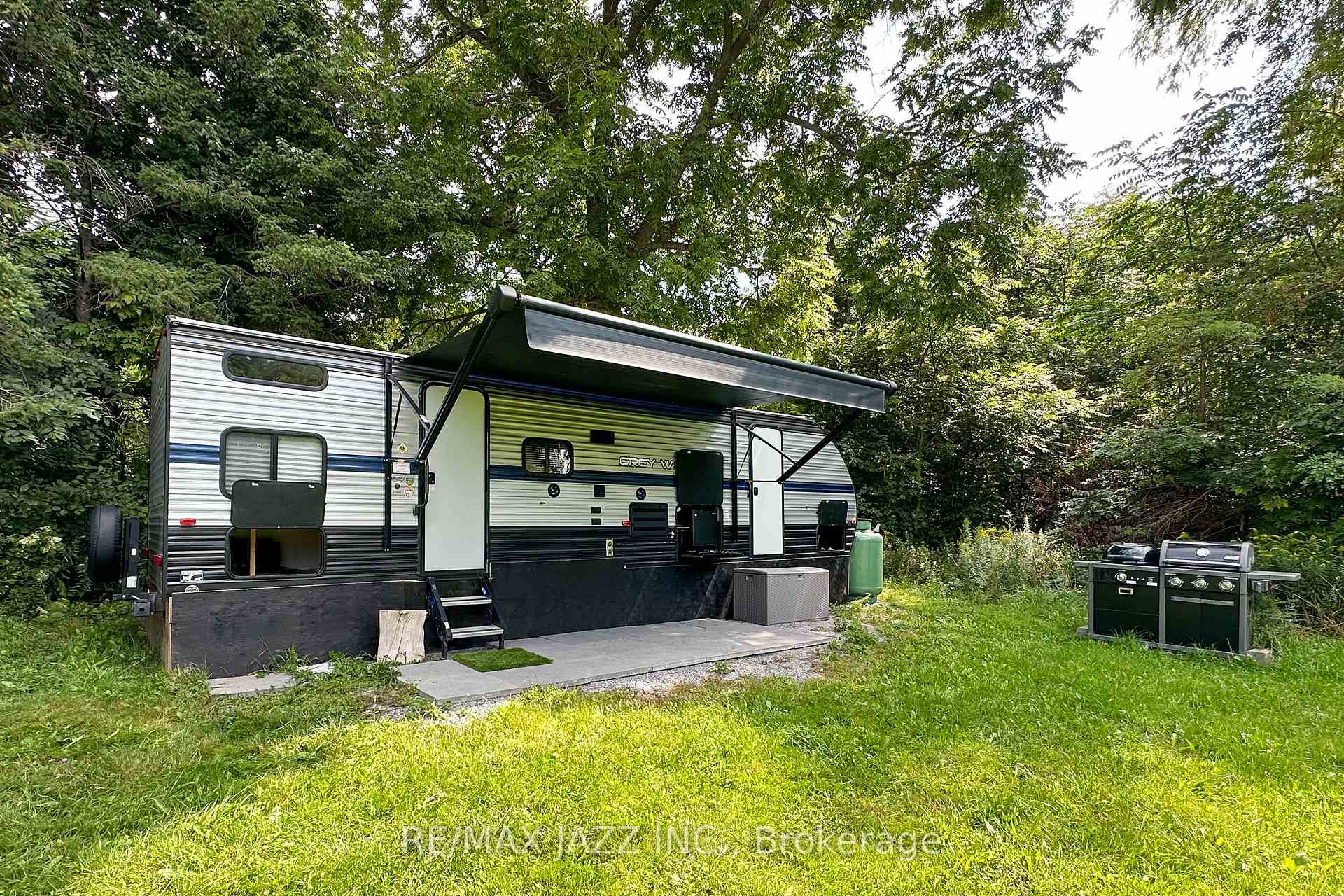 Photo 17 of 3 Wilde Court, Clarington, Bowmanville — HOMEH