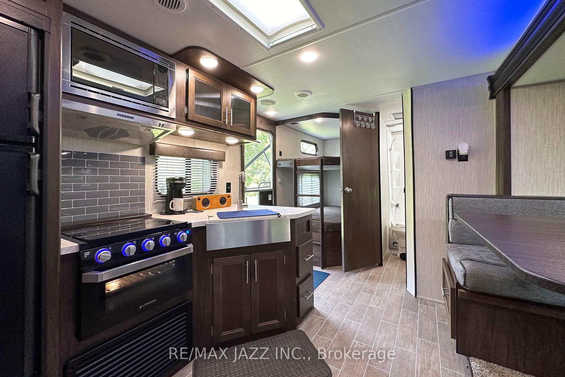 Photo 14 of 3 Wilde Court, Clarington, Bowmanville — HOMEH